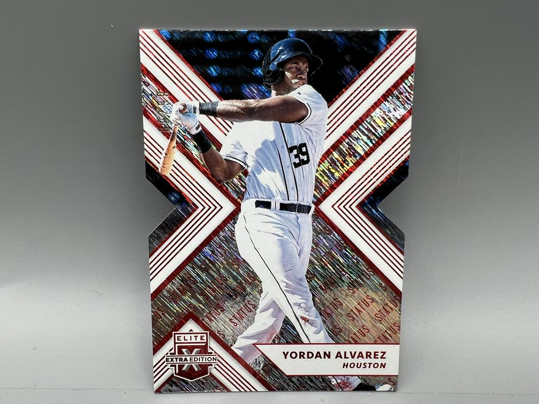 2018 Elite Extra Edition Yordan Alvarez Red Die Cut #89/99 (1 of 2)