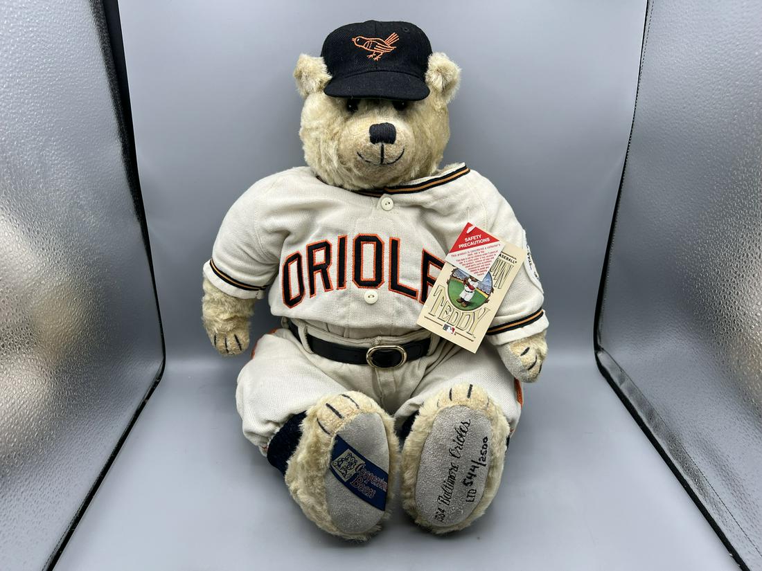 Brooks Robinson Cooperstown Bears 1964 Baltimore Orioles Collectible Teddy Bear #544/2500 (1 of 4)