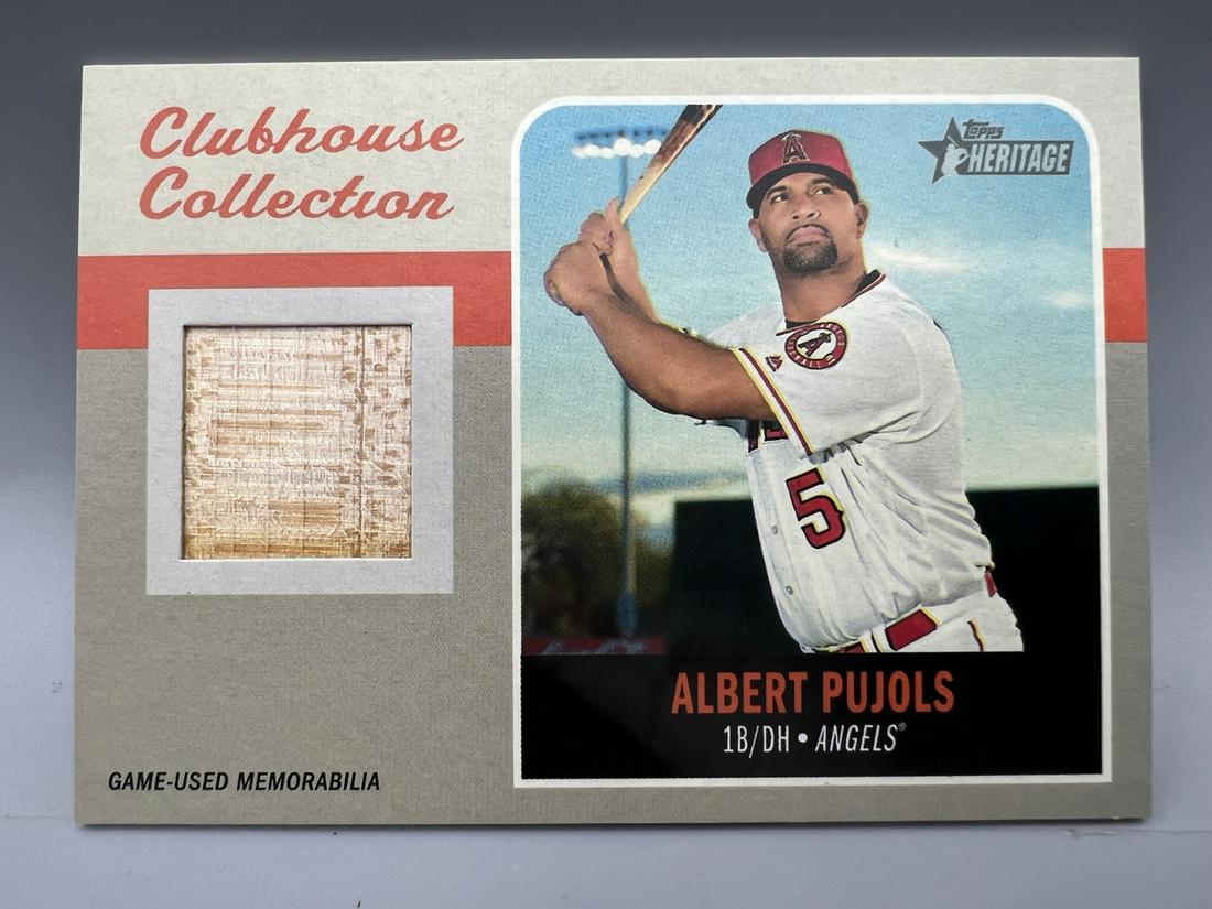 2019 Topps Heritage Albert Pujols Clubhouse Collection Game Used Bat Relic Card: 2019 Topps Heritage Albert Pujols Clubhouse Collection Game Used Bat Relic Card