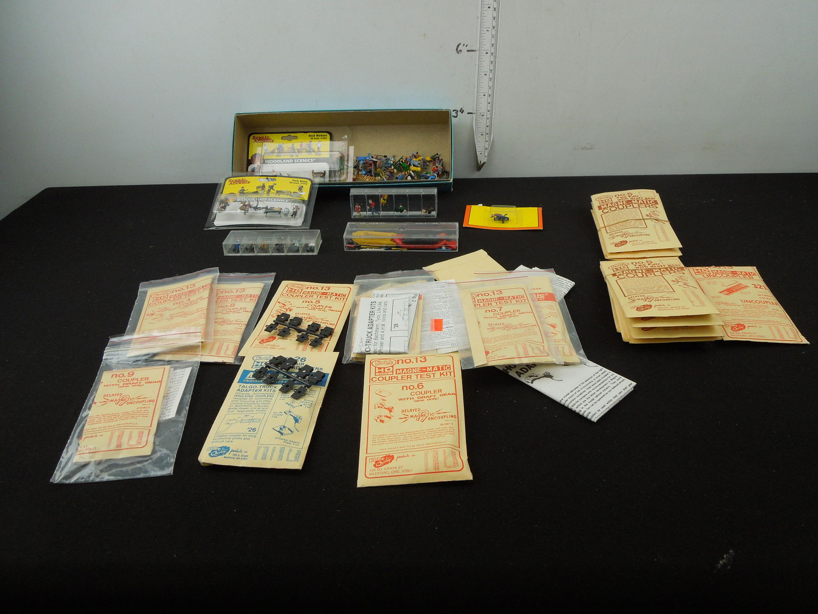 People for Train Sets, Mage-Matic Couplers: People for Train Sets, Mage-Matic Couplers