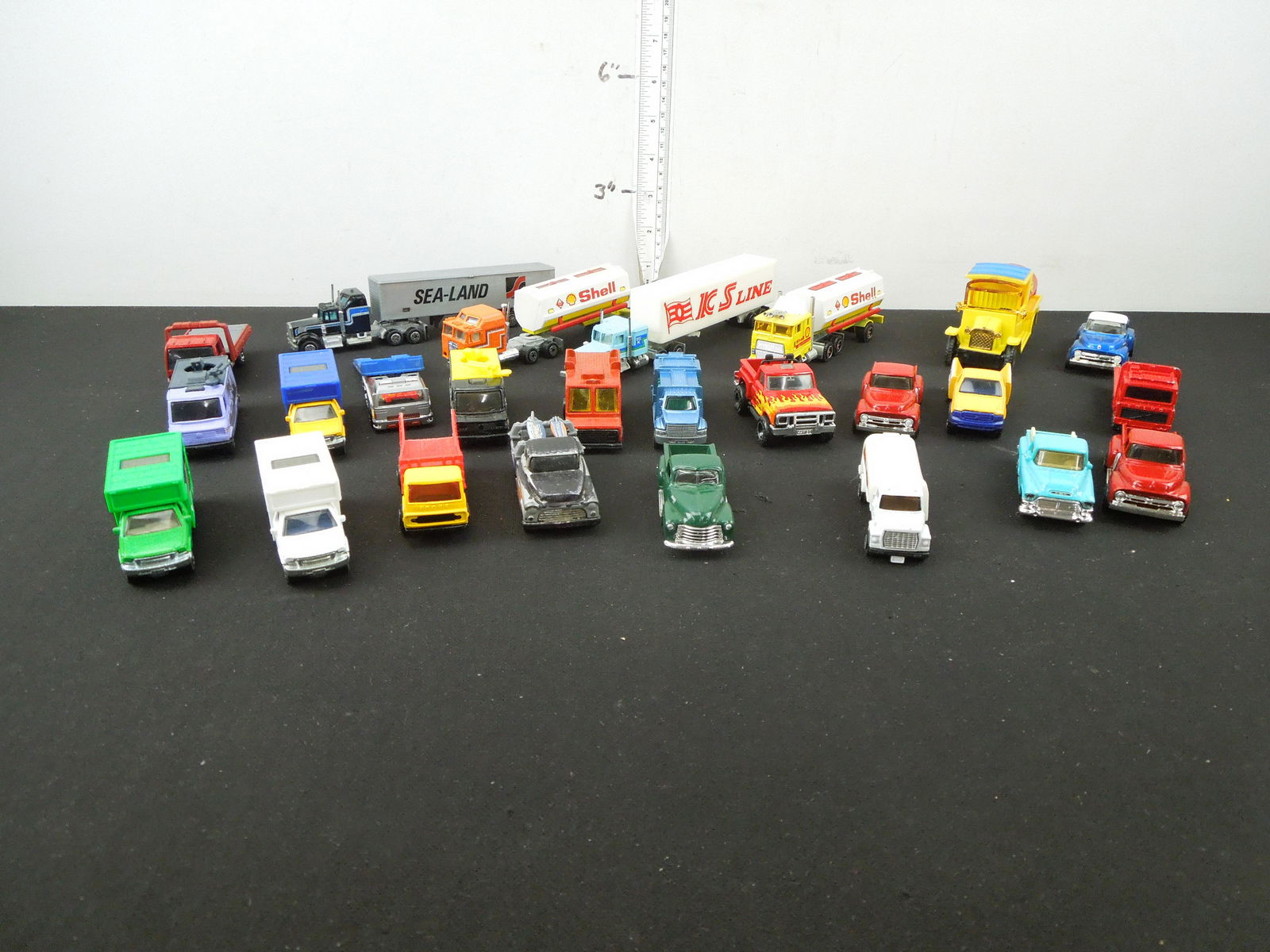 Misc Trucks Hot Wheels, Matchbox and Others, mostly Matchbox: Misc Trucks Hot Wheels, Matchbox and Others, mostly Matchbox