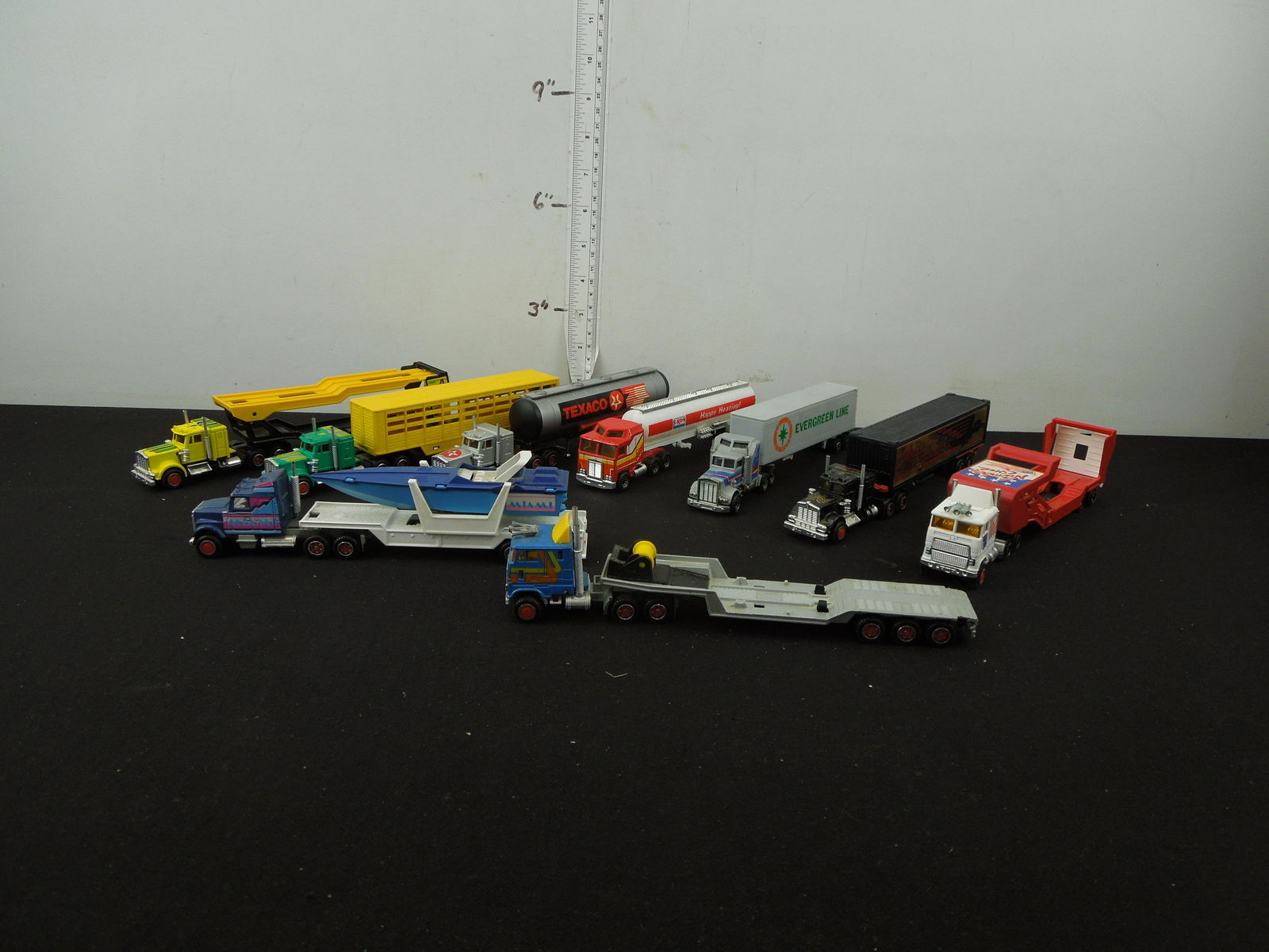 Lot of 7 Majorete Truck And trailers   1/64 Scale (1 of 6)