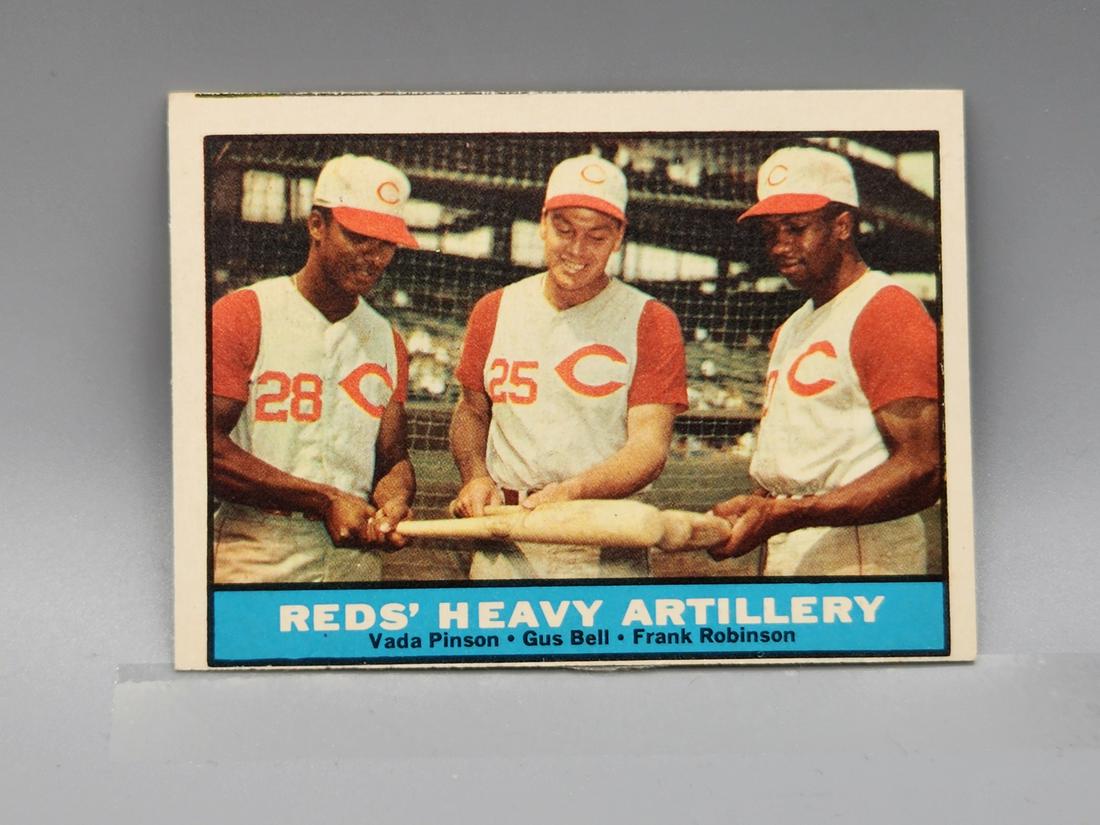 1961 Topps Reds' Heavy Artillery #25 - Frank Robinson HOF'er (1 of 2)