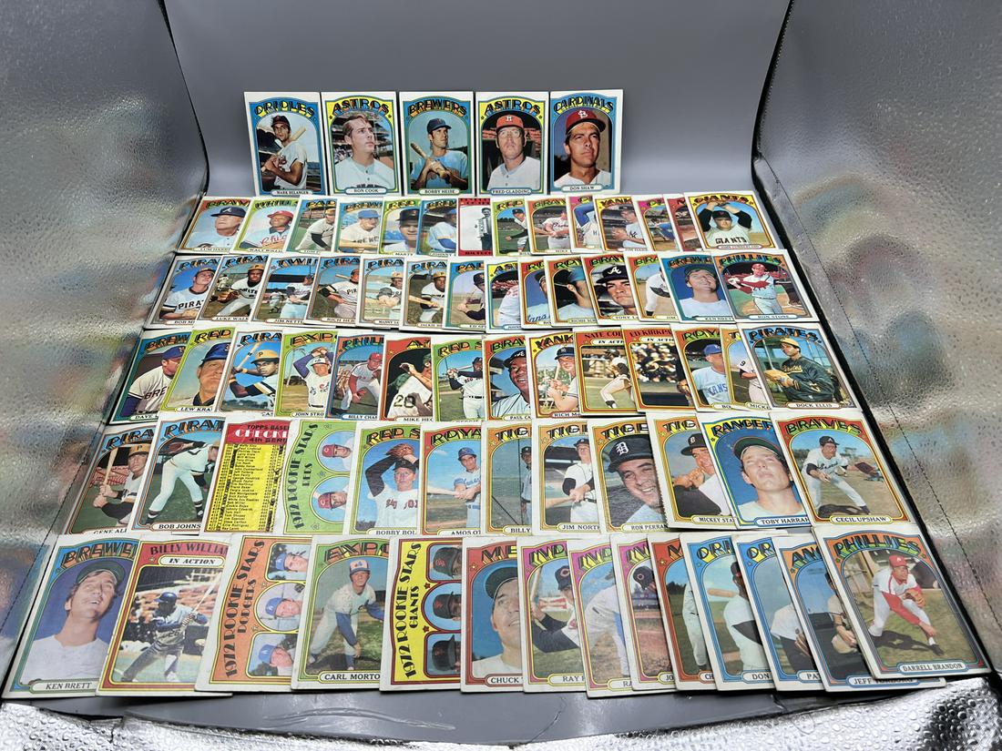 Lot of (75) Assorted 1972 Topps Baseball Cards - Varying Conditions (1 of 5)
