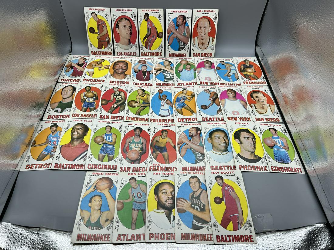 Lot of (37) Assorted 1969-70 Topps Basketball Cards - Varying Conditions (1 of 10)