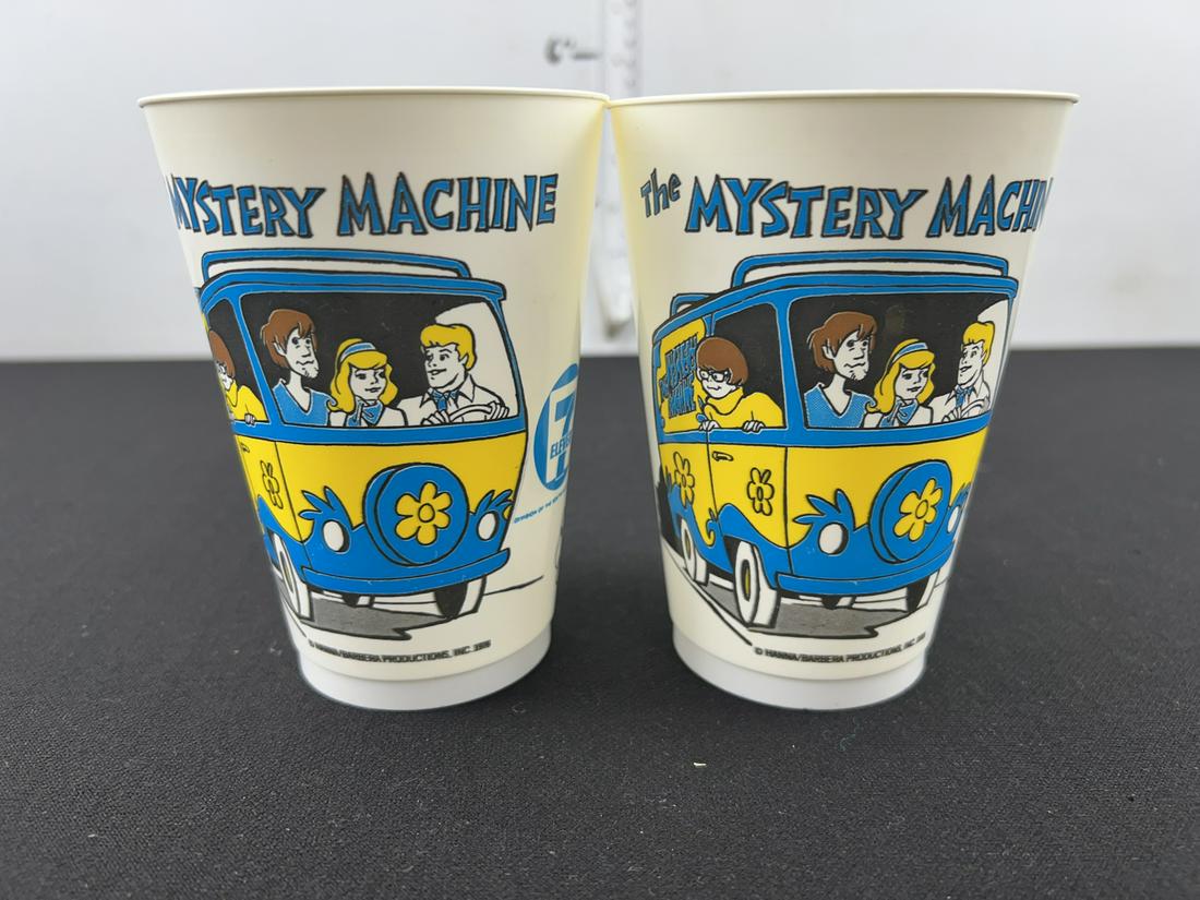 Lot of (2) 1976 Hanna Barbera 7-11 Slurpee Scooby Doo Mystery Machine Cups (1 of 2)