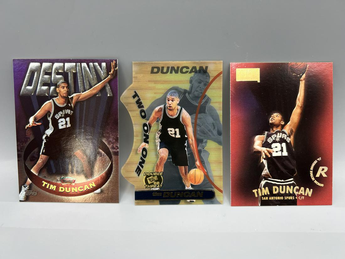 Lot of (3) Tim Duncan Basketball Rookie & Rookie Insert Cards - Varying Conditions (1 of 2)