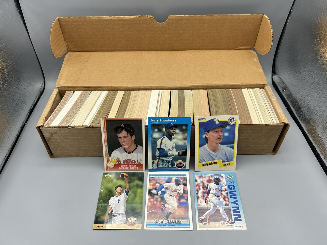 800 Count Box of Assorted Baseball Cards W/ Some Stars - Varying Conditions - Derek Jeter RC (1 of 3)