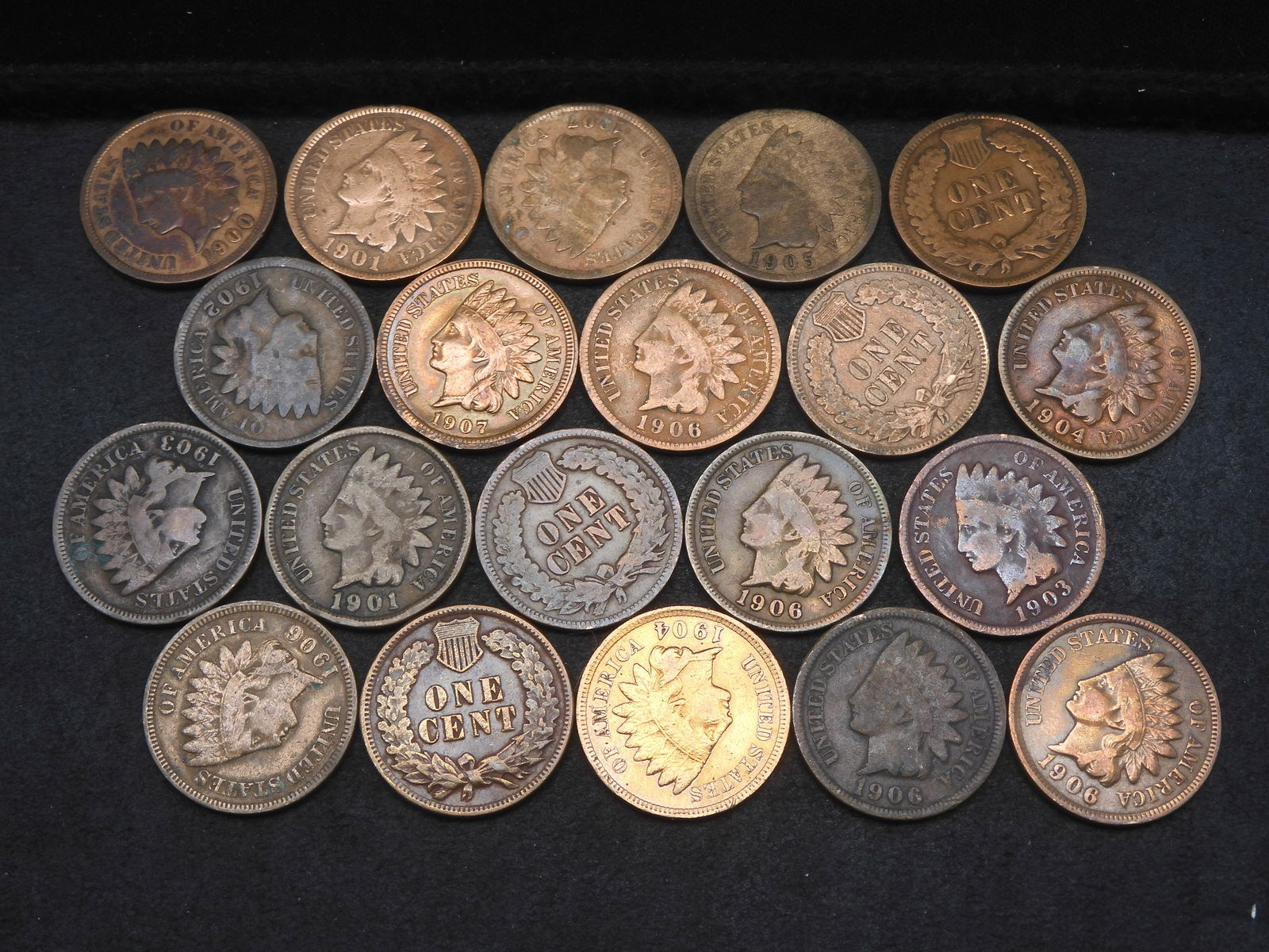 Lot of (20) Indian Head Cents (1 of 3)