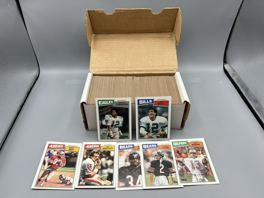 1987 Topps Football Complete Set - Jim Kelly, Randall Cunningham, Doug Flutie RCs - Jerry Rice 2nd (1 of 7)