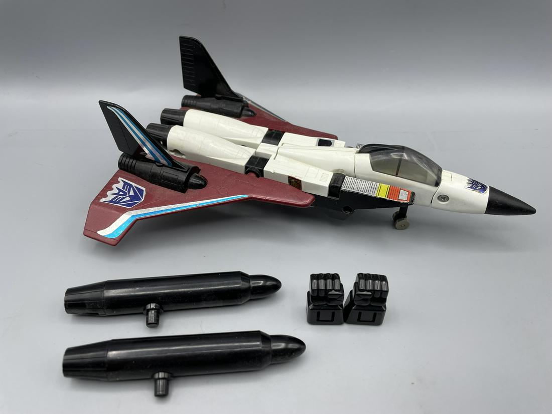 1983 Transformers G1 Ramjet With Fists & 2 Cluster Bombs (1 of 8)