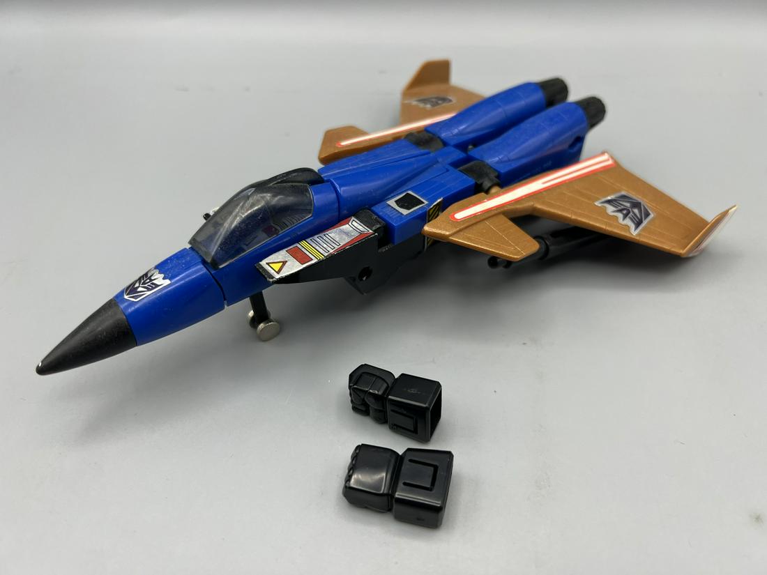 1983 Transformers G1 Dirge with Fists & 2 Concussion Missiles (1 of 7)