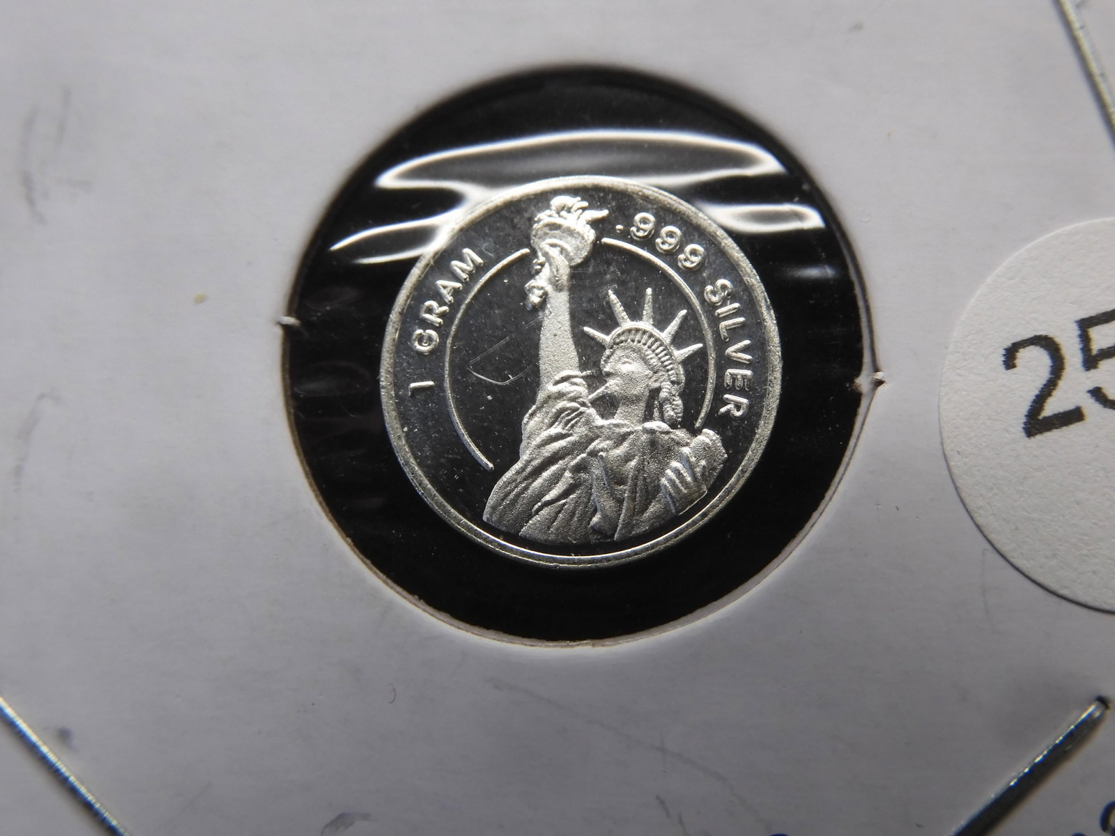 Statue of Liberty .999 Fine Silver Fractional Round: Statue of Liberty .999 Fine Silver Fractional Round