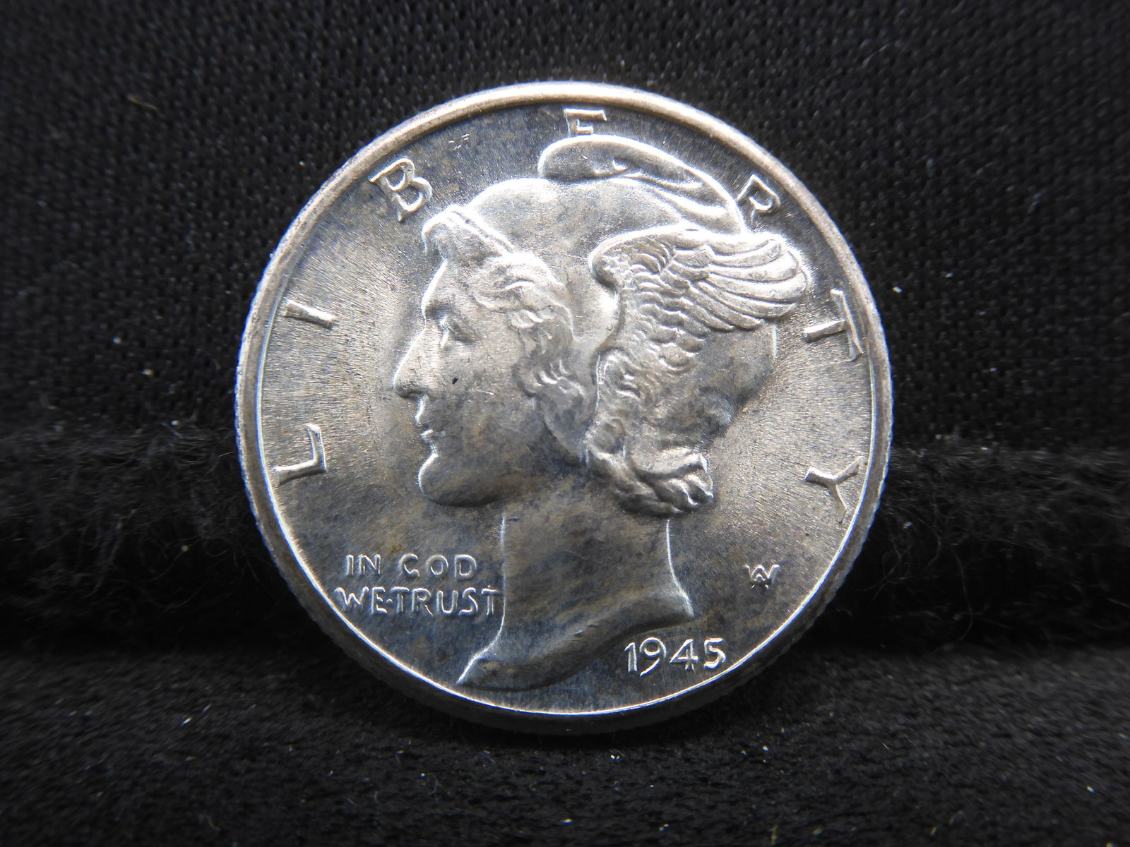 1945-D Mercury Dime - FULL BANDS - GEM BU (1 of 2)