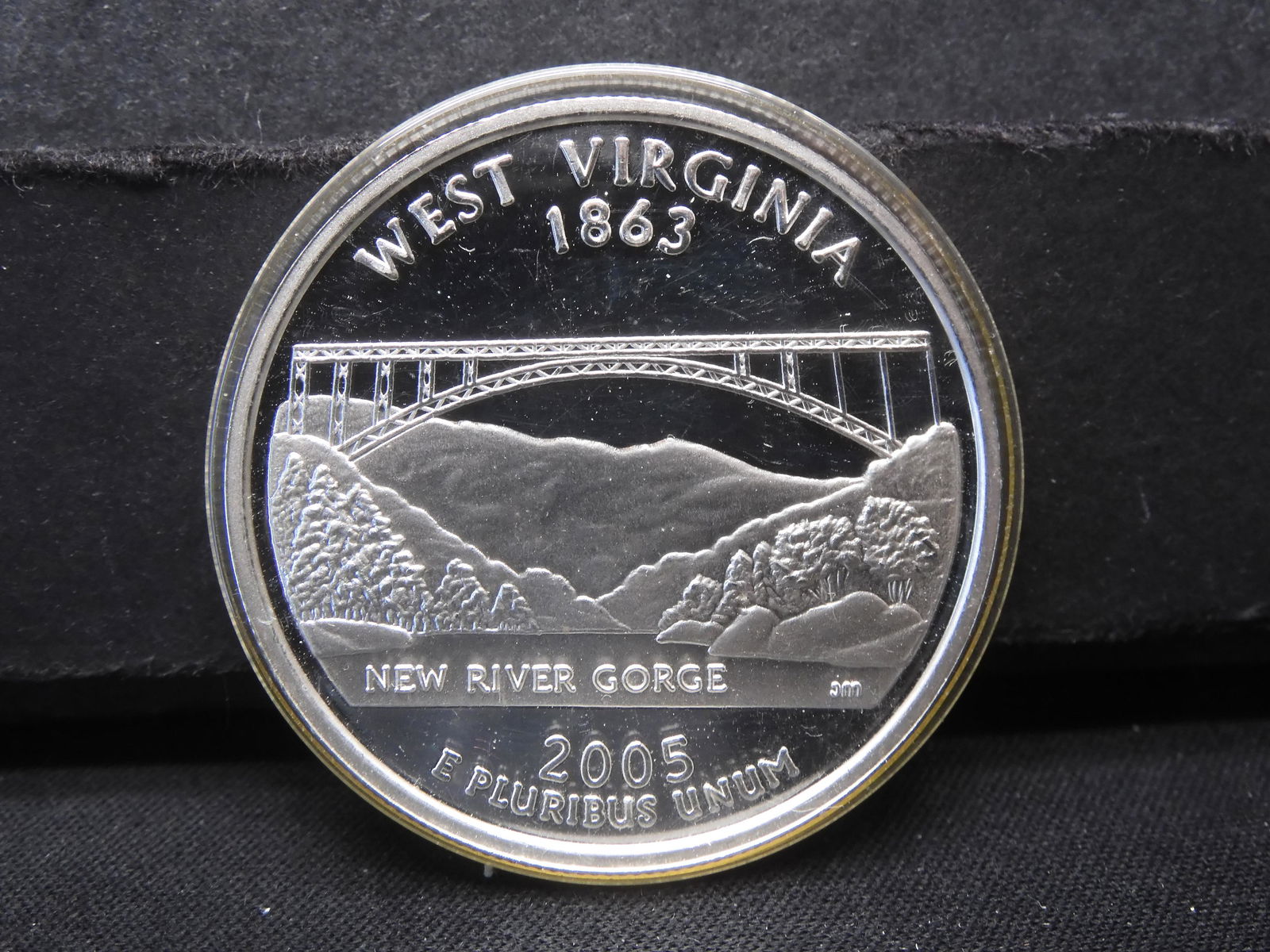 1 oz. -.999 Fine Silver,  West Virginia Replica 2005 Statehood Quarter Silver Round (1 of 2)