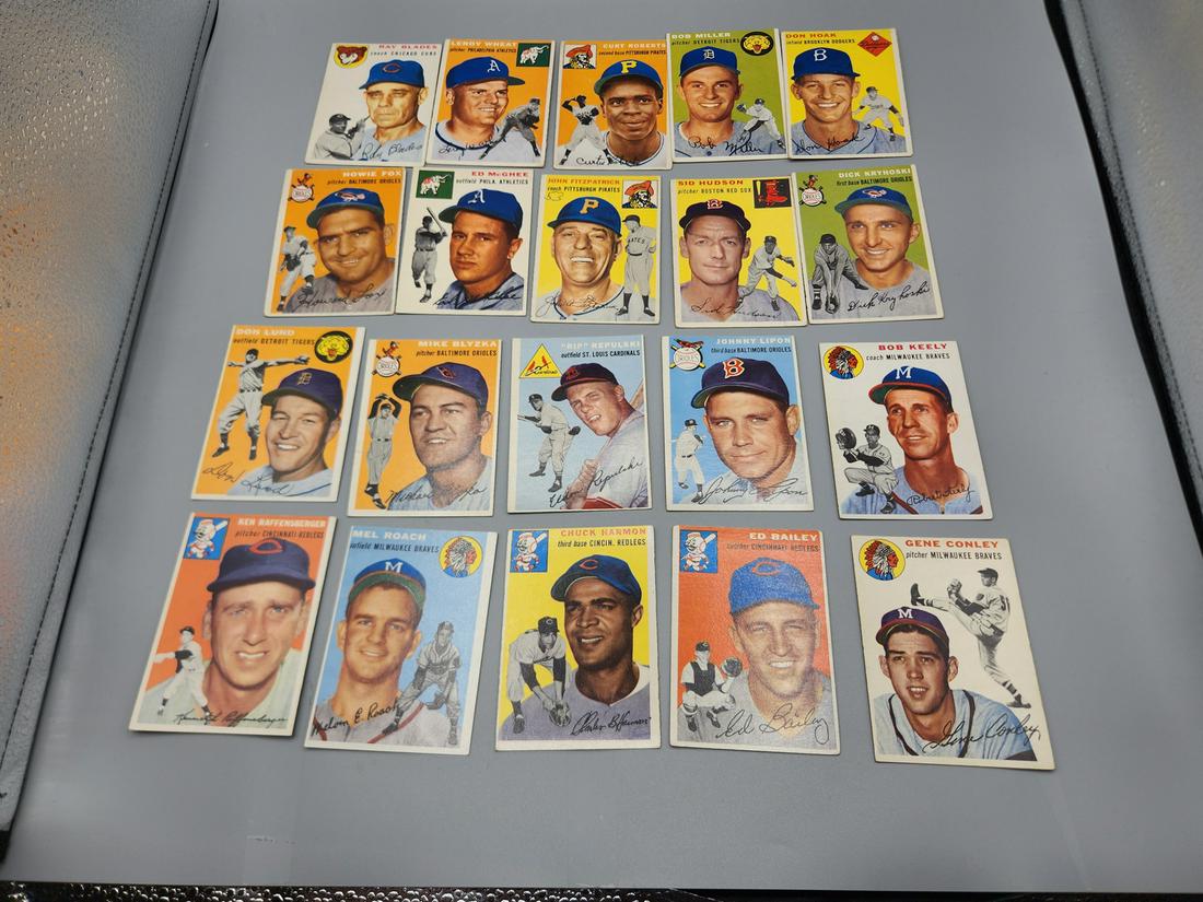(33) 1954 Topps Baseball Cards - Varying Degrees of Condition (1 of 4)