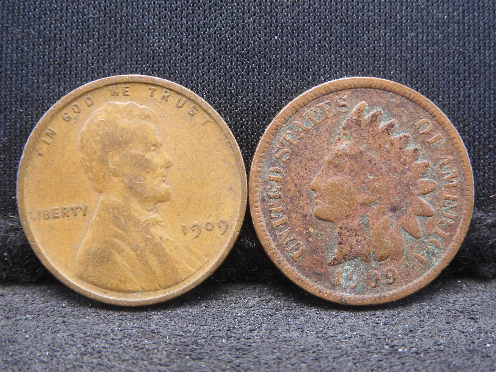 1909 Indian Head Cent & 1909 Wheat Cent - Last Year/First Year (1 of 2)
