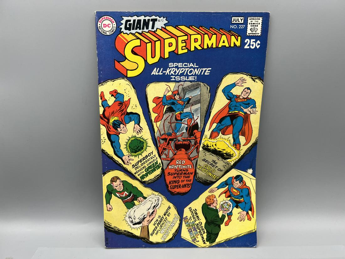 Giant Superman #227 - DC Comics (1 of 2)