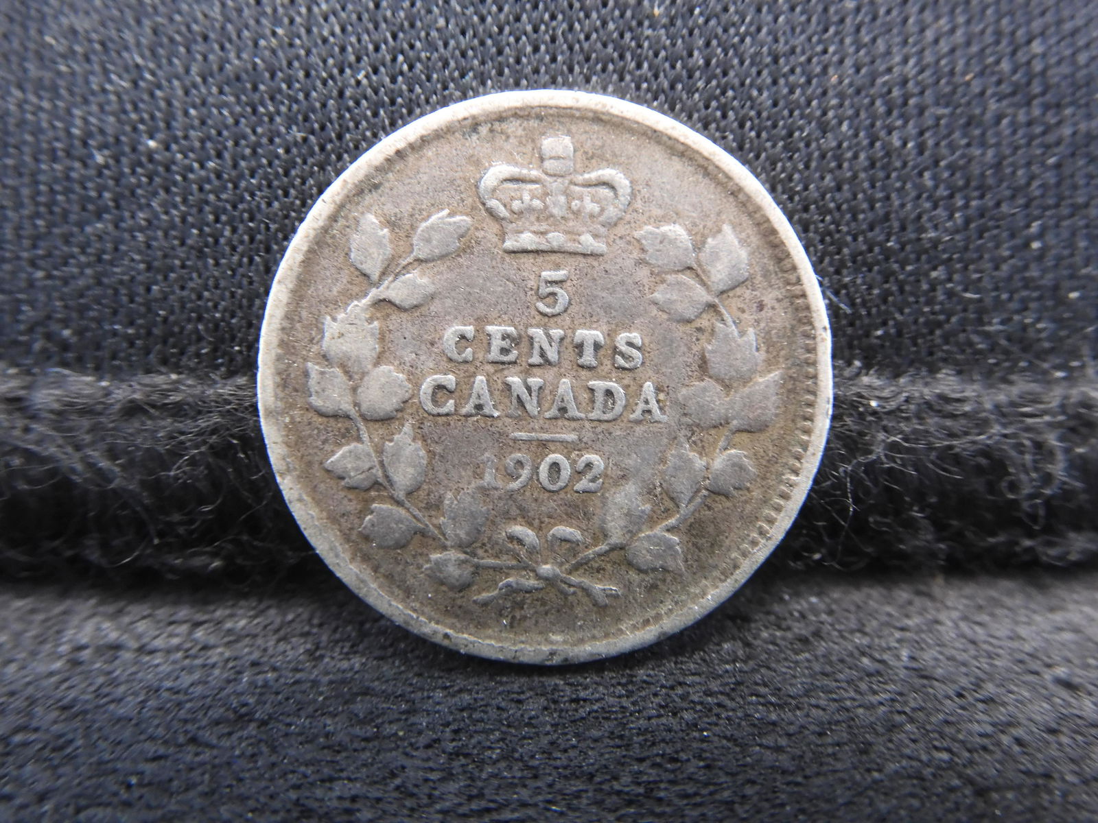1902 Canada 5 Cents Silver Coin.  Edward VII Portrait. (1 of 2)