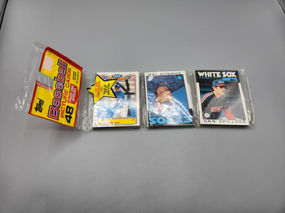 1986 Topps Baseball Rack Pack Pete Rose on Back - Dale Murphy On Front (1 of 2)