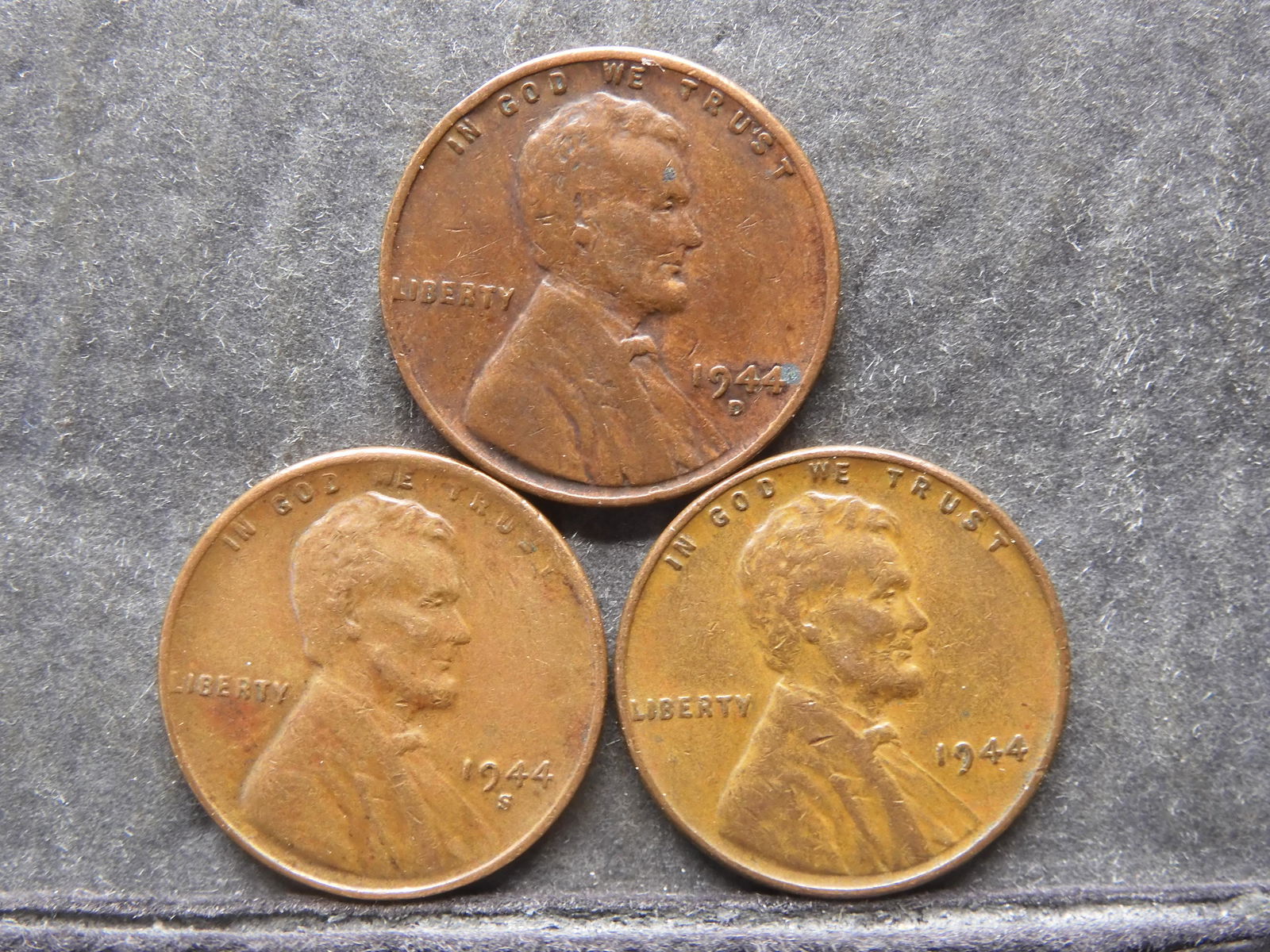 1944-P,D,S Year Set OF Lincoln Wheat Cents (1 of 2)