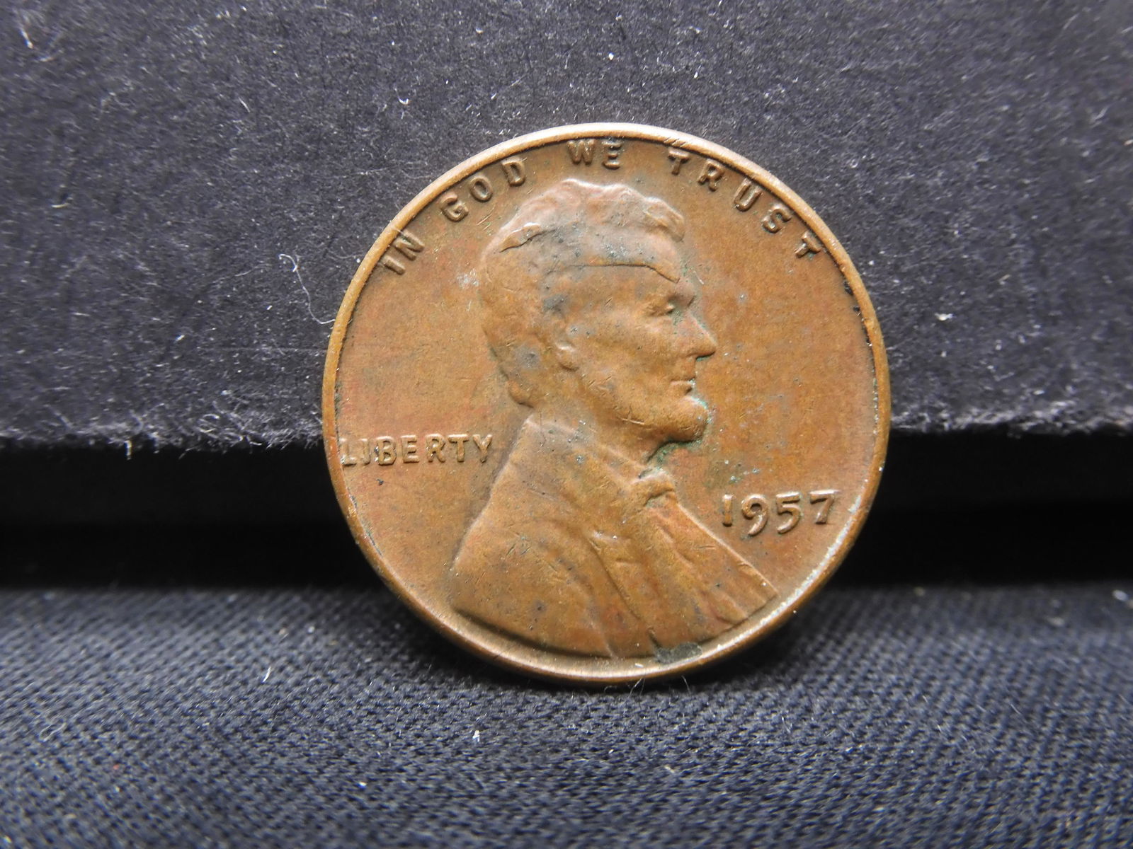 1957 Error-extra metal forehead & hairline crack-US PENNY (1 of 2)