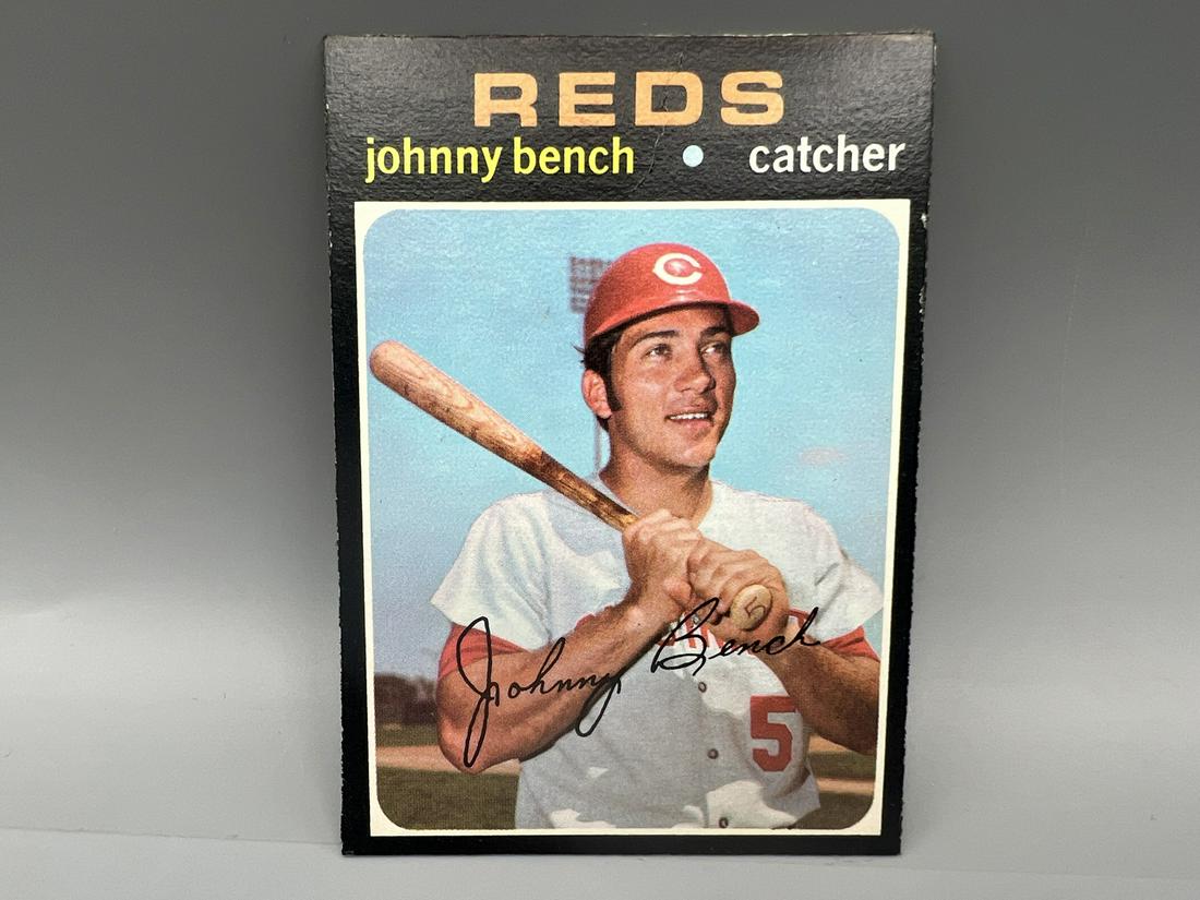 1971 O Pee Chee Johnny Bench #250 - Color touch at top right corner (1 of 3)