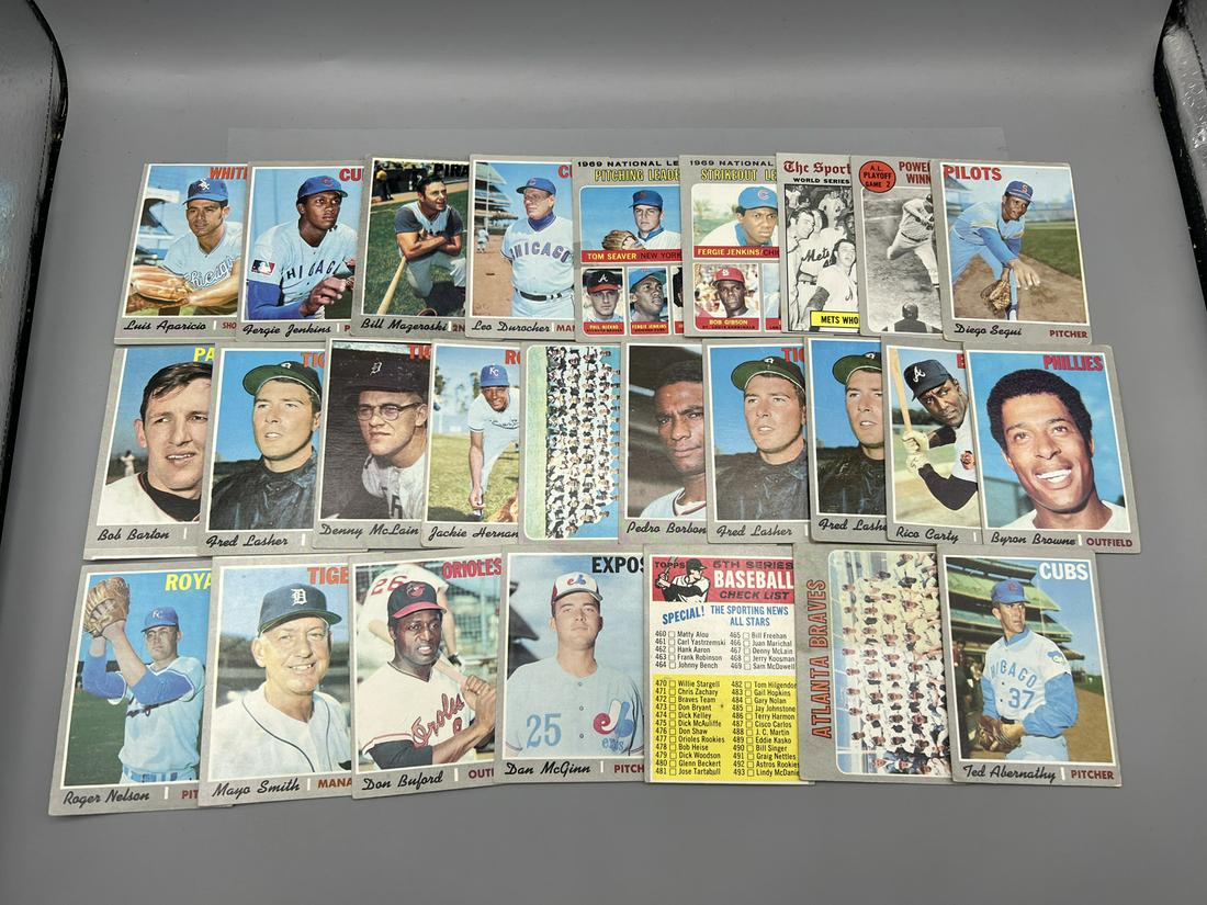 Lot of (26) 1970 Topps Baseball w/Aparicio, Jenkins, Durocher, Mazeroski, Seaver leader, Gibson: Lot of (26) 1970 Topps Baseball w/Aparicio, Jenkins, Durocher, Mazeroski, Seaver leader, Gibson leader