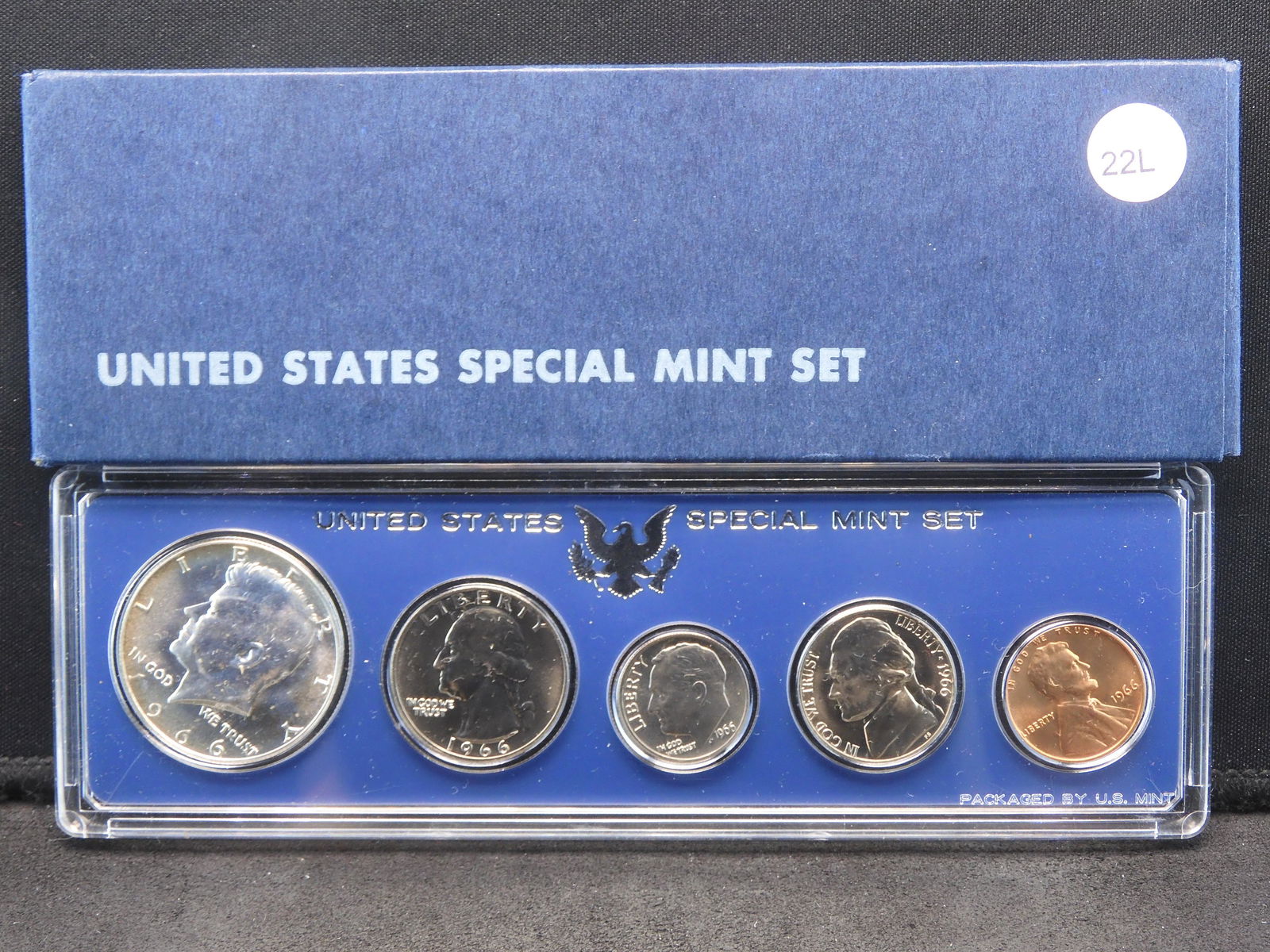 1966 United States 5-Coin Special Mint Set With Original Government Packaging. (1 of 3)