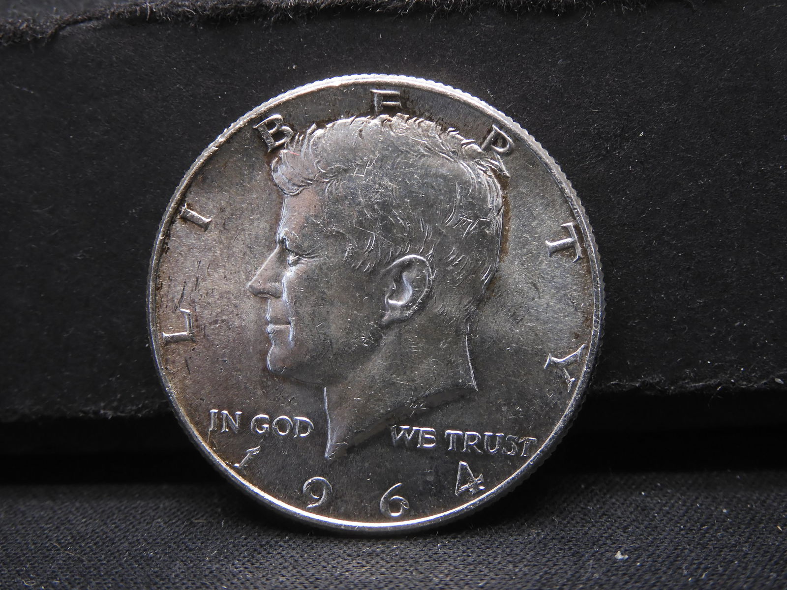 1964 Kennedy Half Dollar 90% Silver (1 of 2)