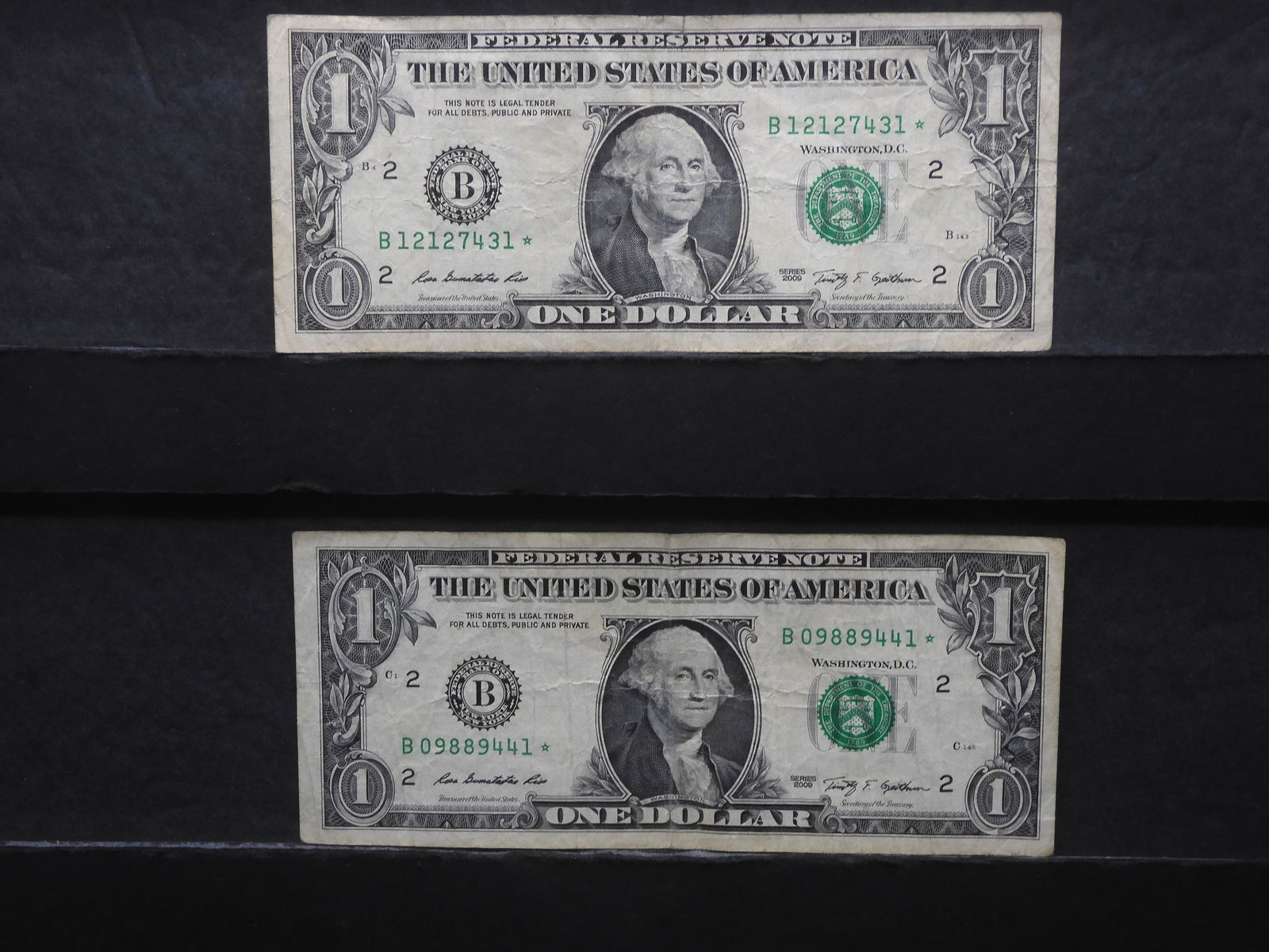 (2) 2009 One Dollar Federal Reserve Star Notes (1 of 6)