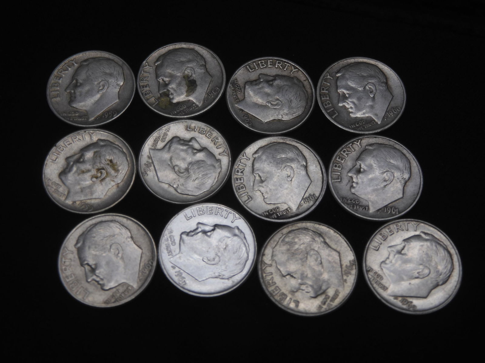 12 Roosevelt Dimes 1959 /60/61/62/63 & 64 P & D mints up to AU cond (1 of 6)