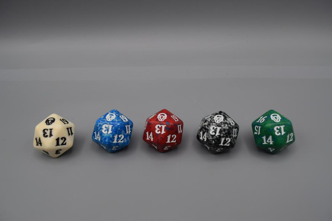MTG Magic the Gathering Dominaria Spindown Counter Dice Set of 5 (1 of 1)