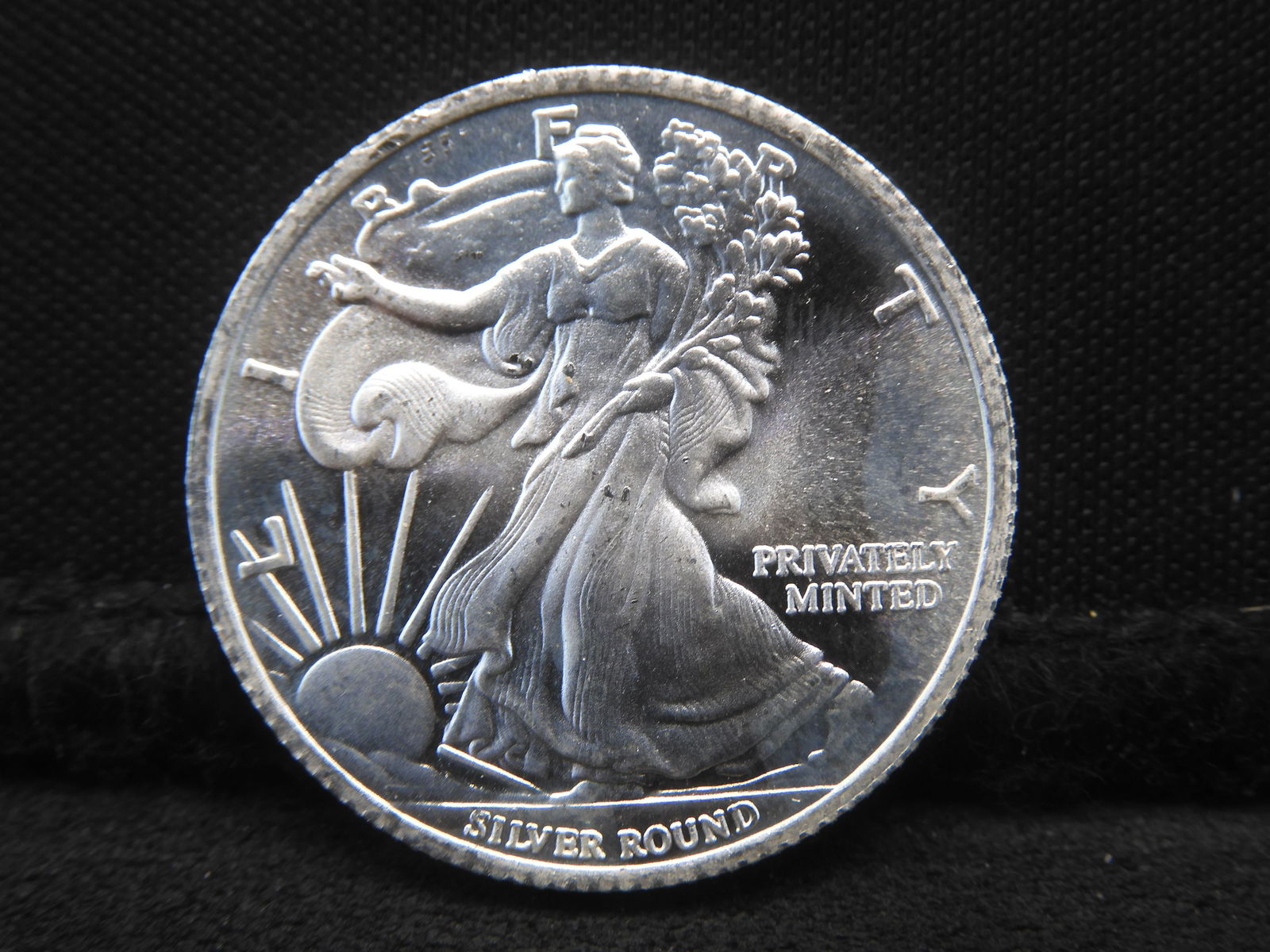 SILVER - 1/4 Oz. .999 Round (1 of 3)