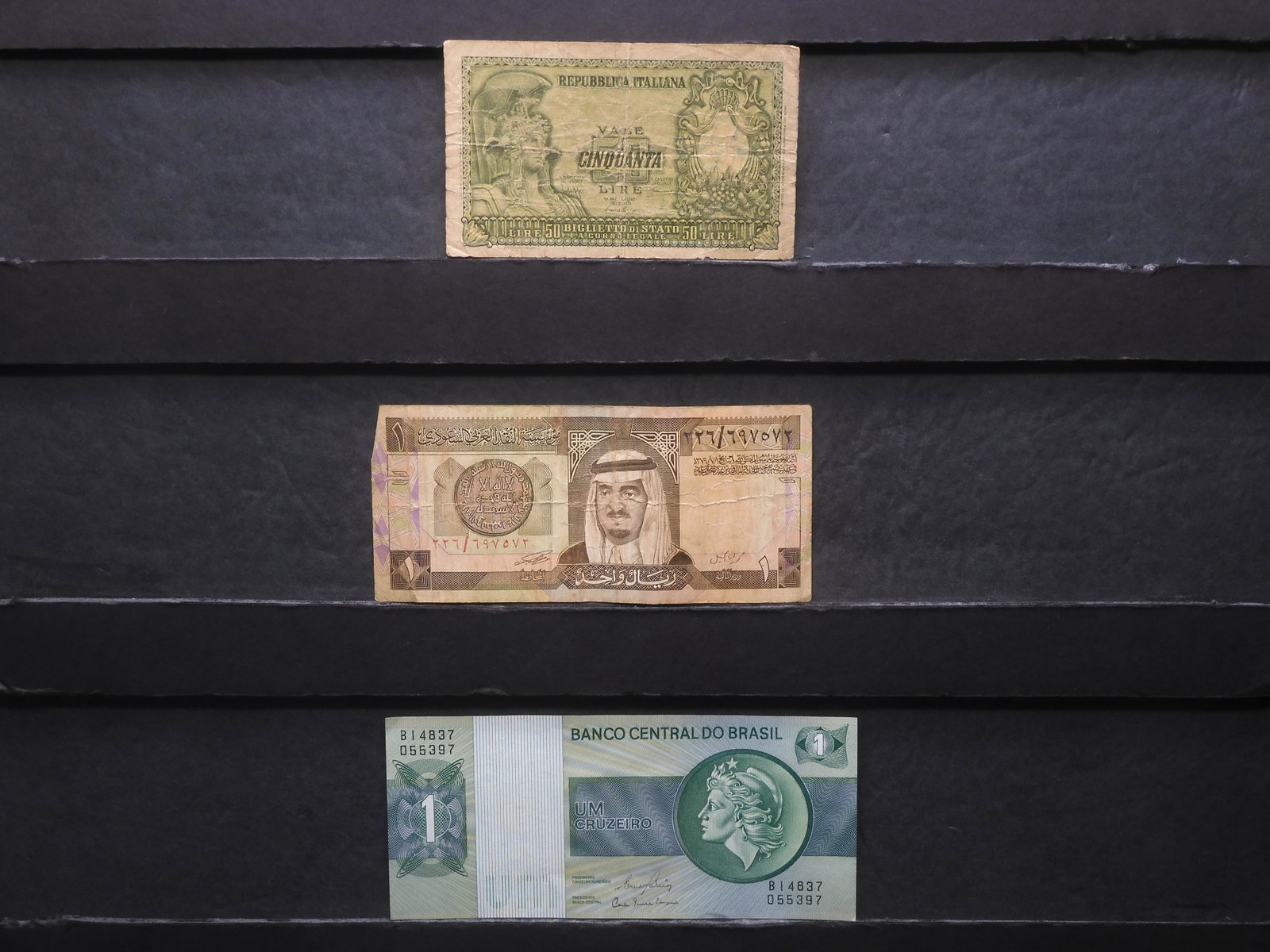 1951 Italy 50 Lire, 1980 Brazil 1 Cruzeiro, 1984 Saudi Arabia 1 Riyal: 1951 Italy 50 Lire, 1980 Brazil 1 Cruzeiro, 1984 Saudi Arabia 1 Riyal