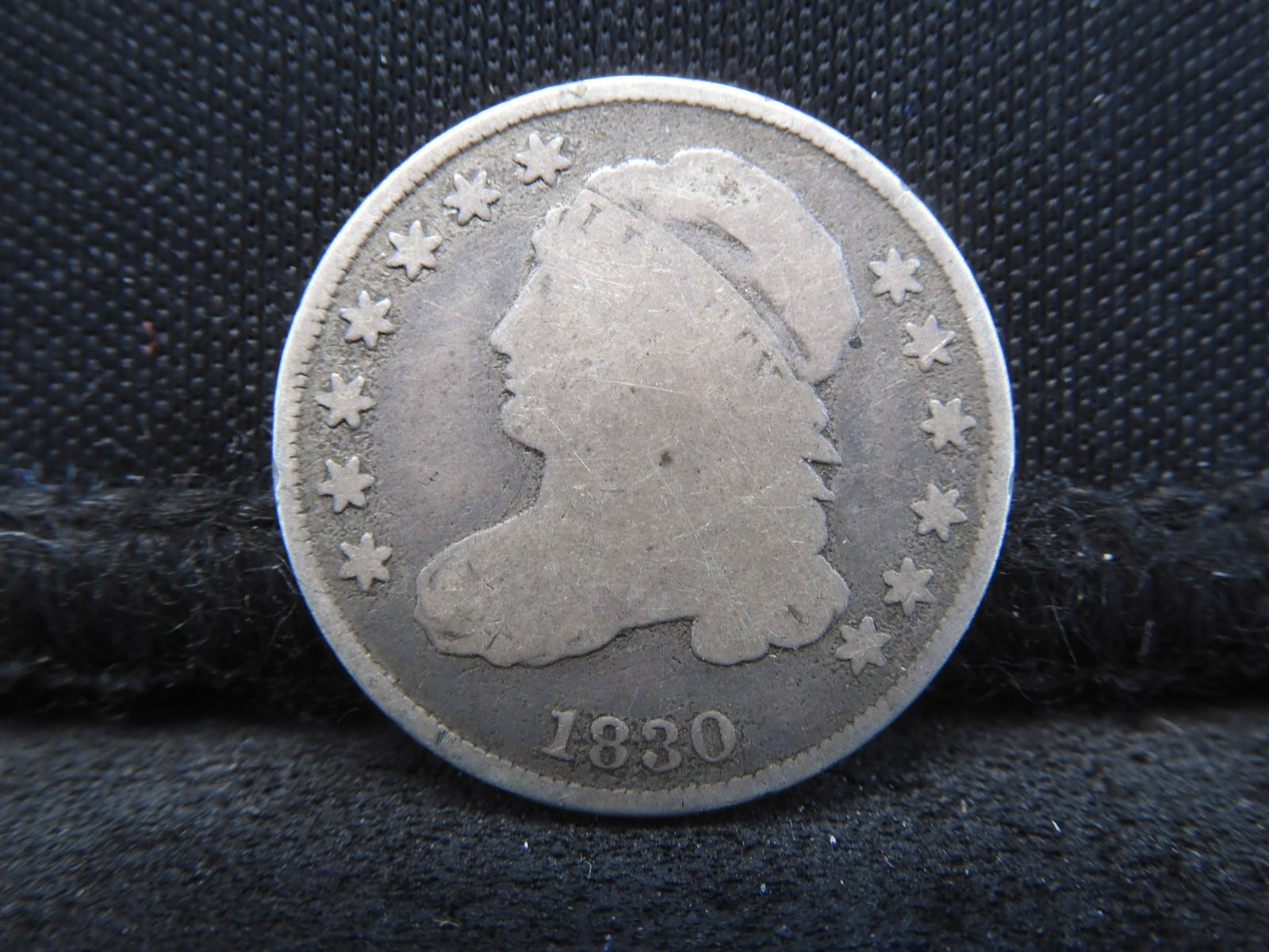 1830 Classic Early Date United States Capped Bust Dime. (1 of 2)