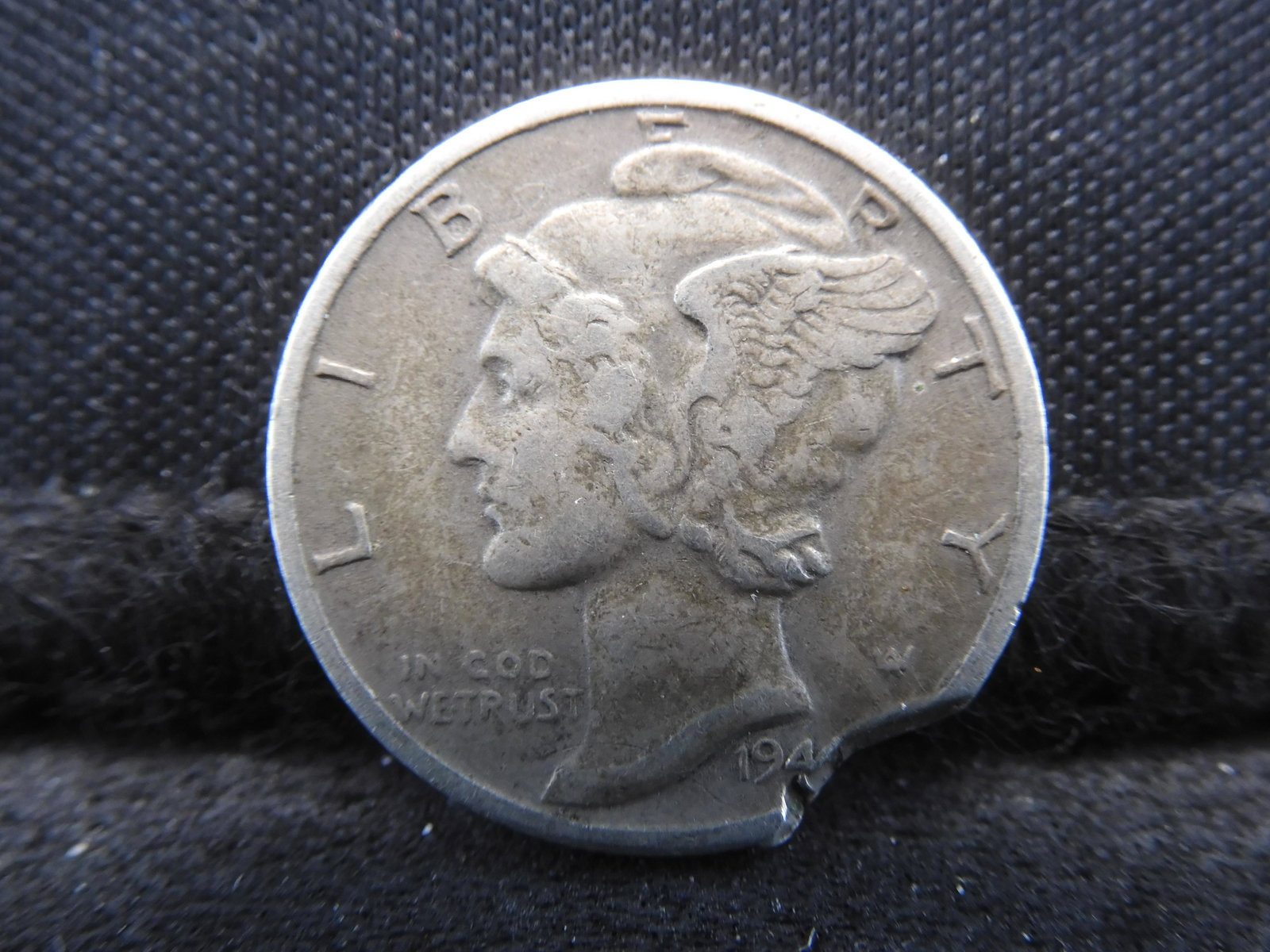 194?-D Mercury Dime - Clipped Error: 194?-D Mercury Dime - Clipped Error