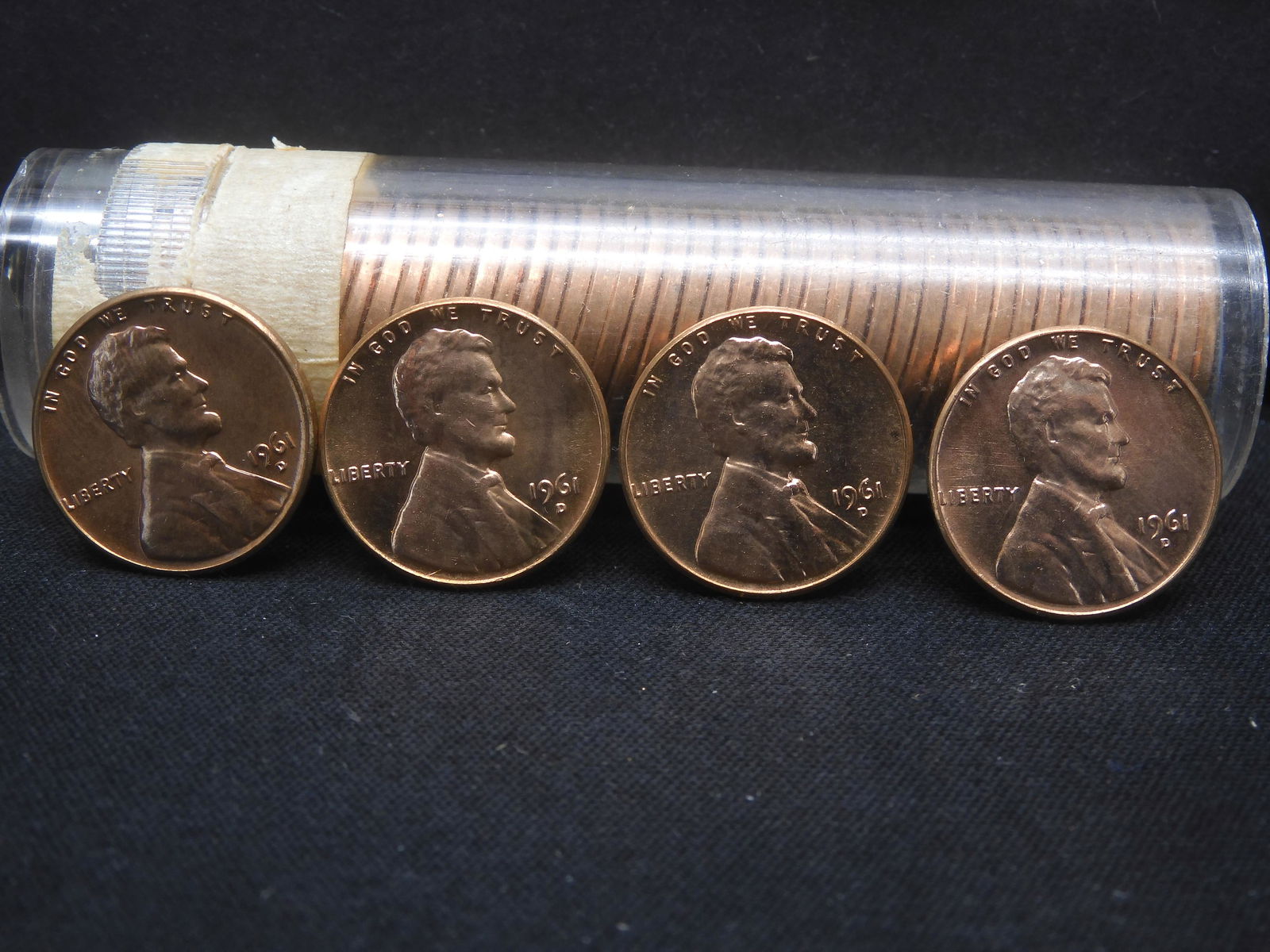 (50) 1961-D Lincoln Memorial Cents Red AU/BU (1 of 2)