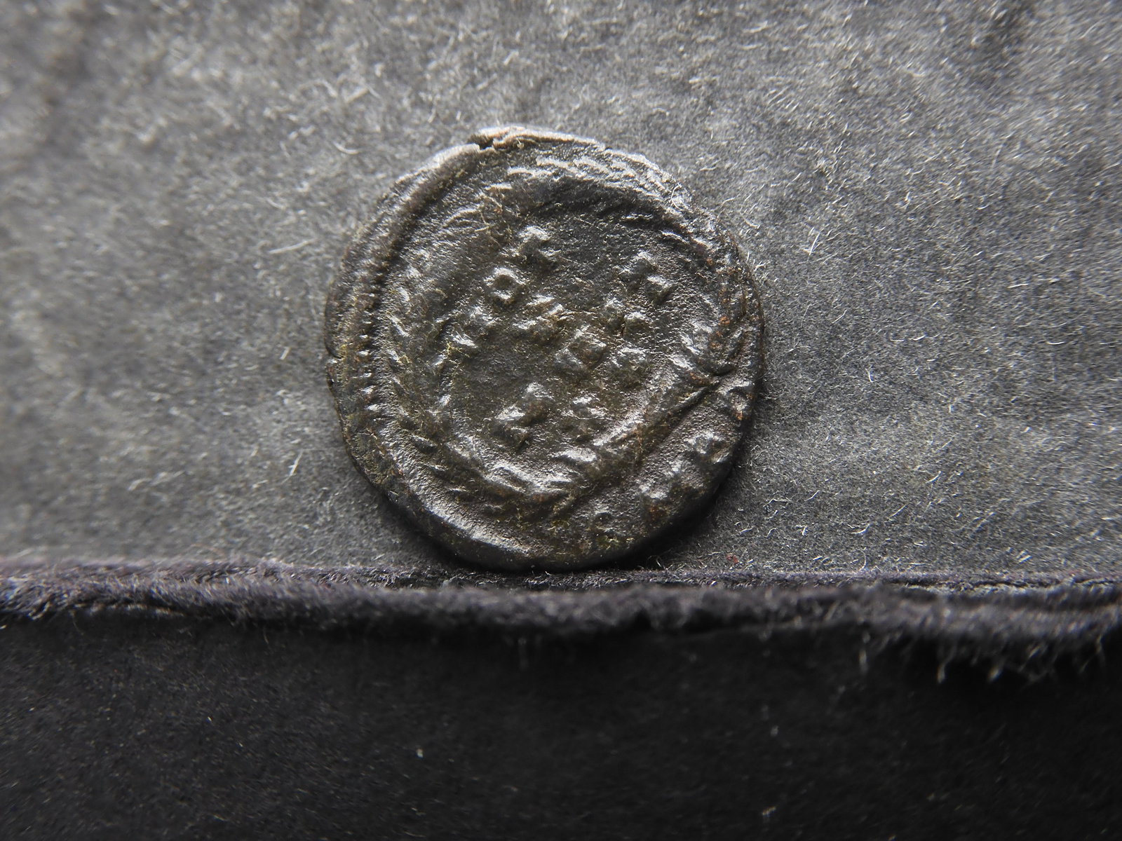 BYZANTINE (DEPICTING JESUS & MARY/12TH-14TH CENTURY/RARE IN EF+) MEDIEVAL CUP COIN, OVER 600 YEARS (1 of 2)