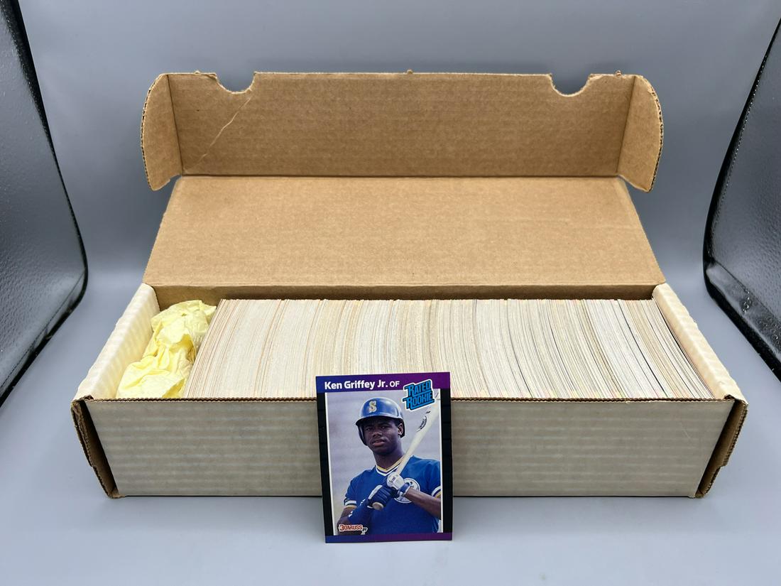 1989 Donruss Baseball Complete Set - Ken Griffey Jr, Randy Johnson, Craig Biggio, John Smoltz, Curt: 1989 Donruss Baseball Complete Set - Ken Griffey Jr, Randy Johnson, Craig Biggio, John Smoltz, Curt Schilling Rookies