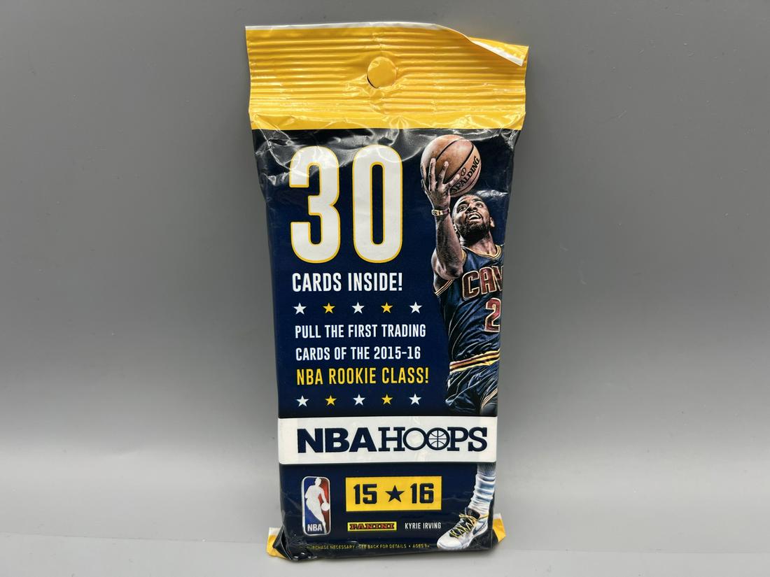 2015-16 Panini NBA Hoops Basketball Unopened Pack - Possible Devin Booker RC (1 of 2)