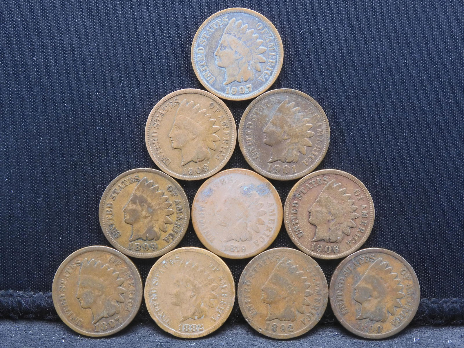10 Assorted Indian Head Cents (1 of 2)