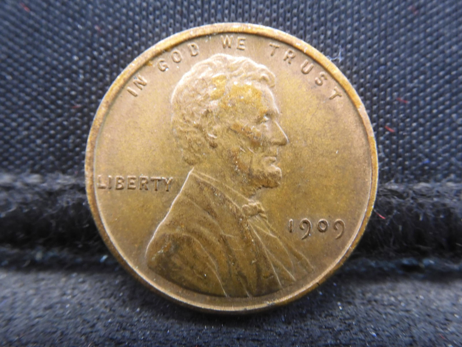 1909-VDB Lincoln Wheat Cent (1 of 2)