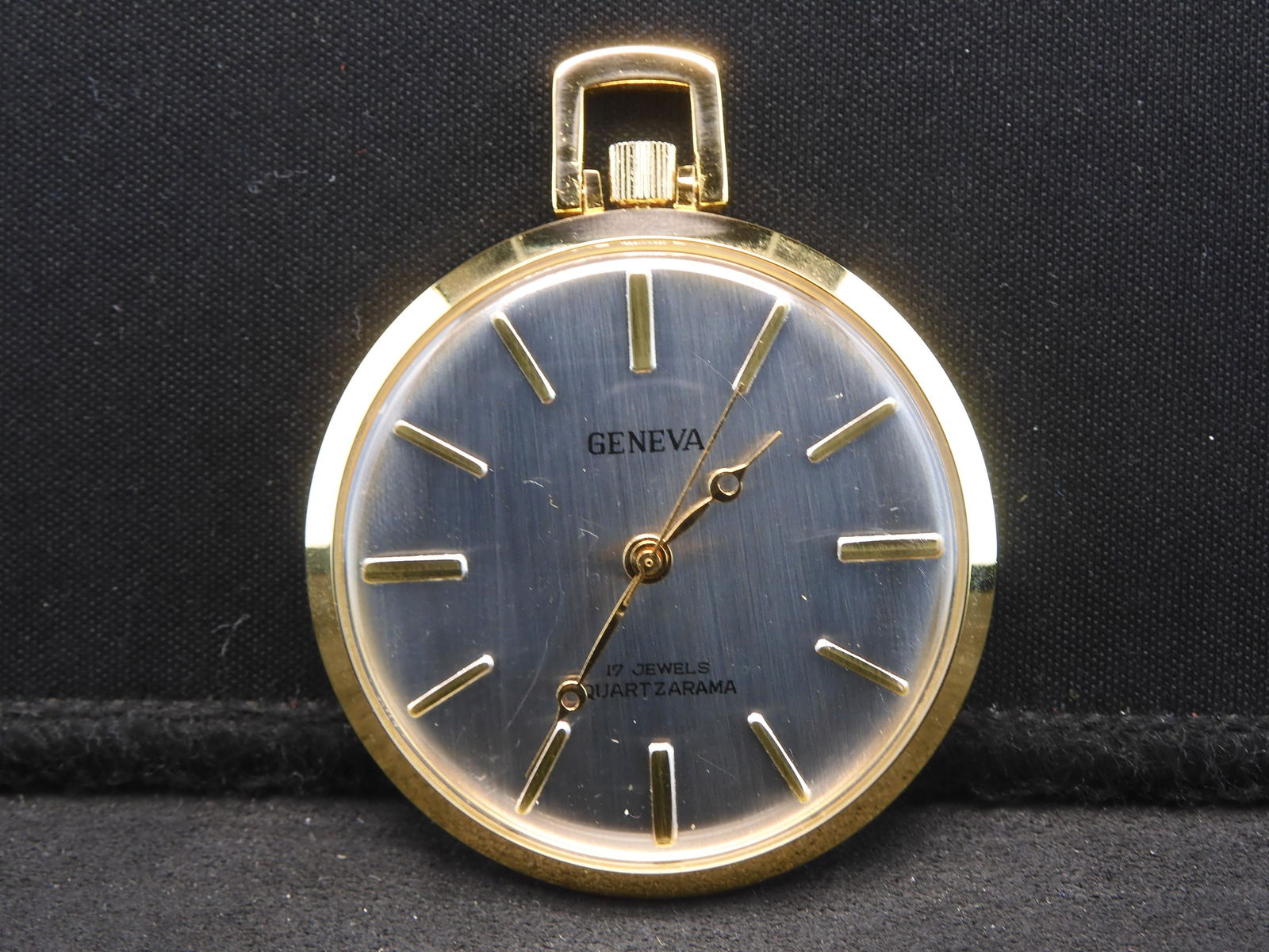Geneva Pocket watch   17 Jewels    not running (1 of 3)