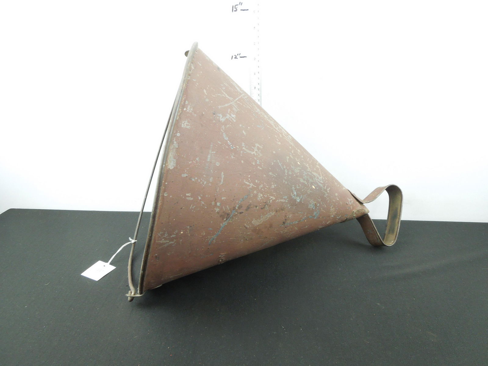 ATSFRY Fire Bucket, Handle on Bottom (1 of 4)