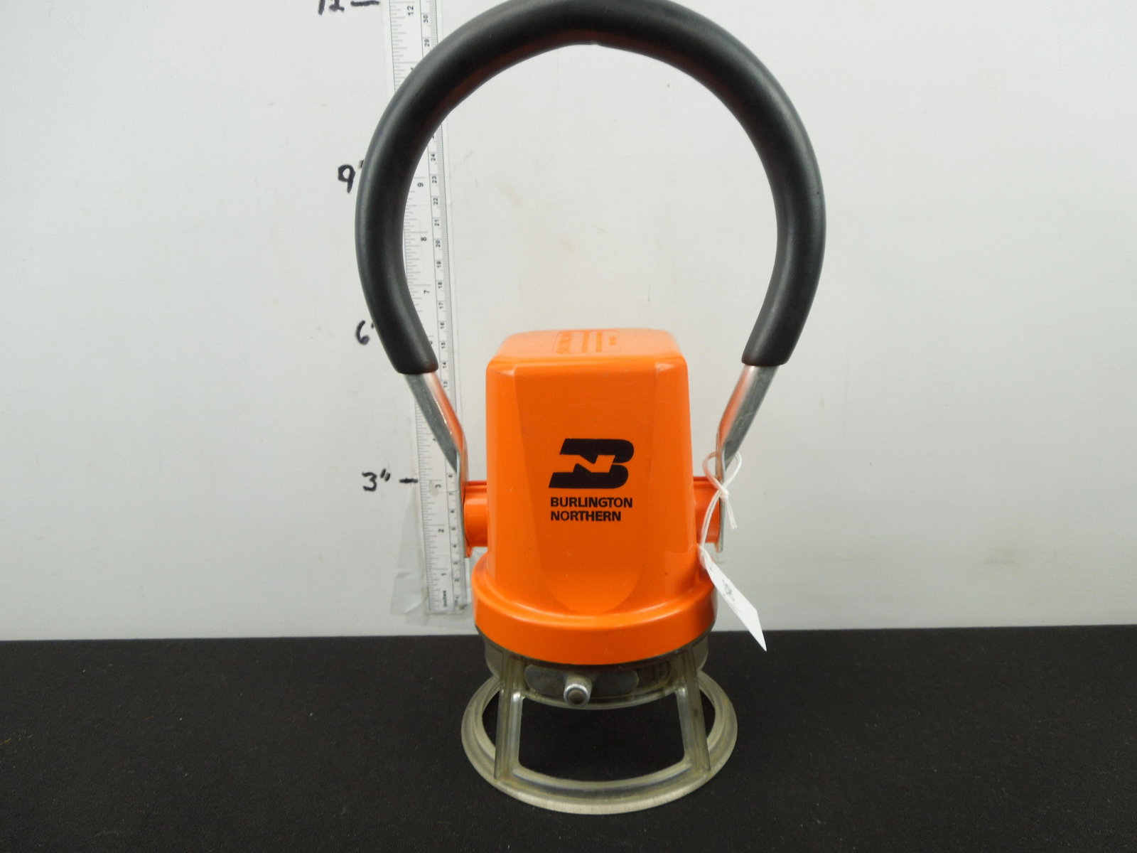 Burlington Northern Starlite 222 Battery Lantern, Orange Body, Used, in working condition, lamps and: Burlington Northern Starlite 222 Battery Lantern, Orange Body, Used, in working condition, lamps and battery not included