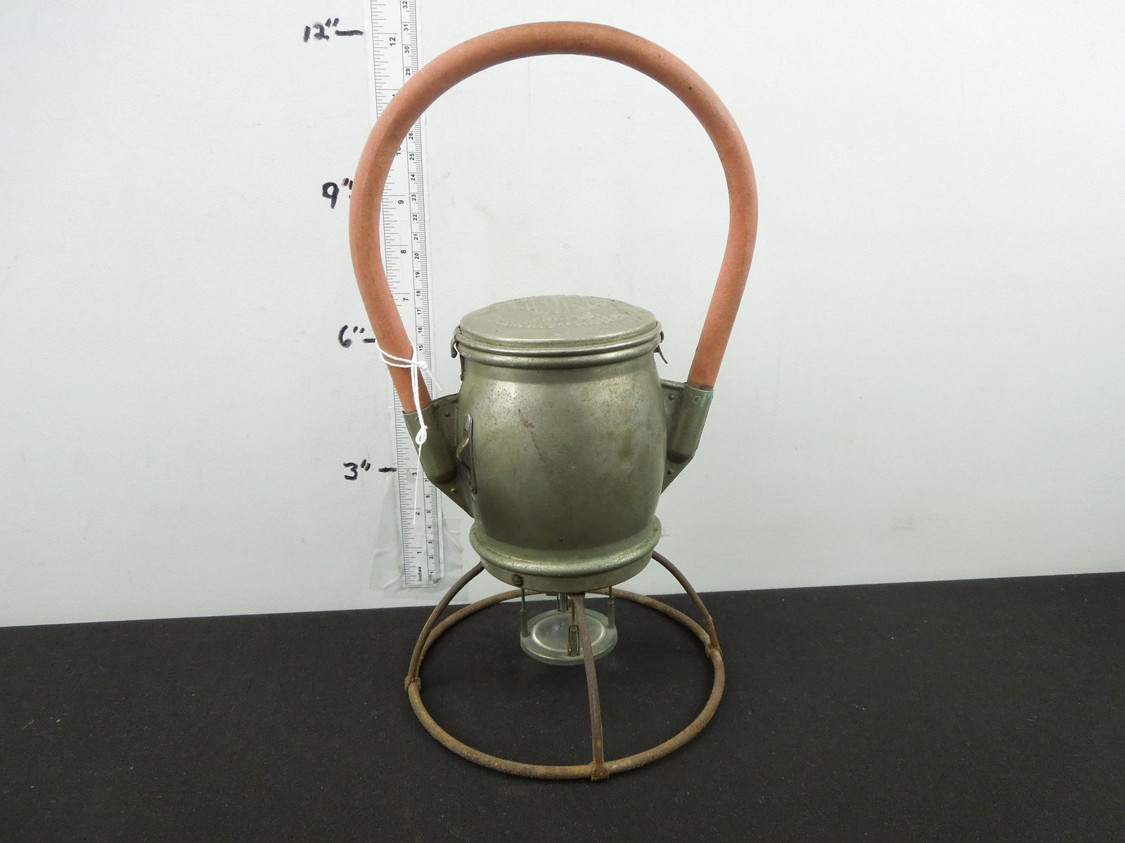 Battery Lantern Genesy Electric Lantern Company, Used, in working condition, lamps and battery  not (1 of 4)