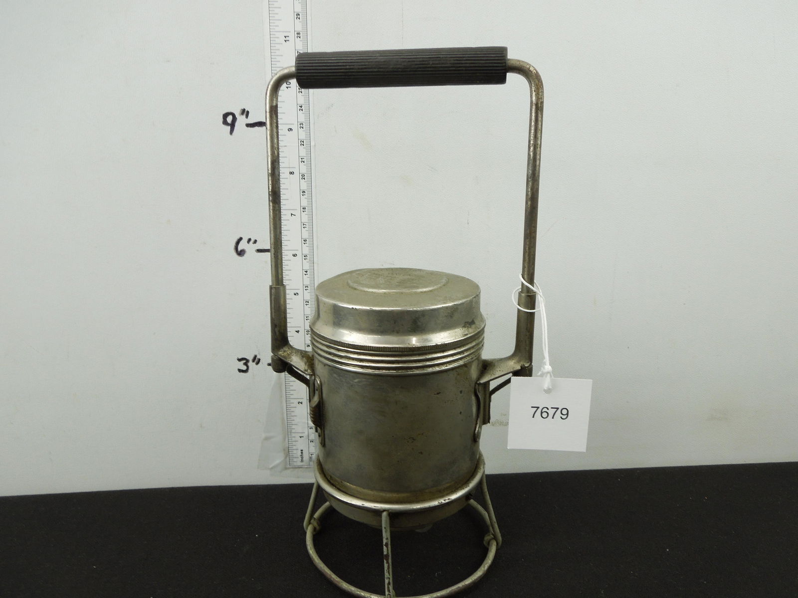 Battery Lantern Genesy Electric Lantern Company, Used, in working condition, lamps and battery  not (1 of 7)