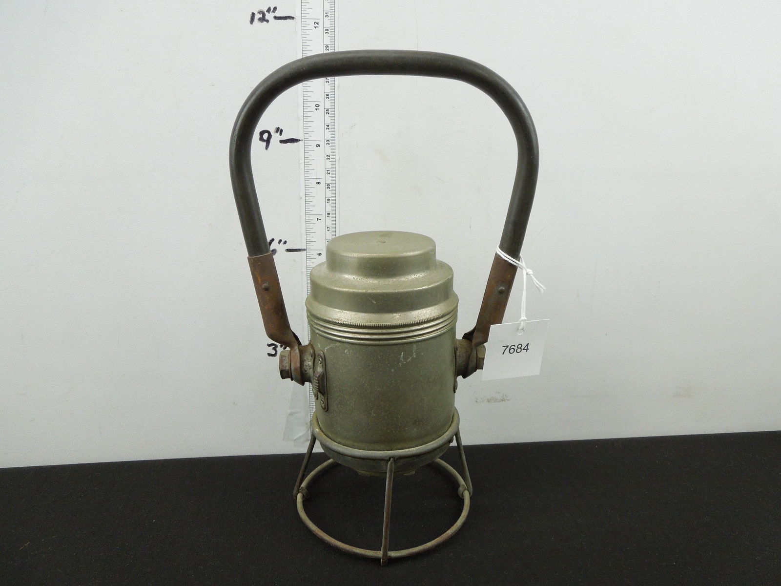 Battery Lantern Genesy Electric Lantern Company, Used, in working condition, lamps and battery  not (1 of 6)