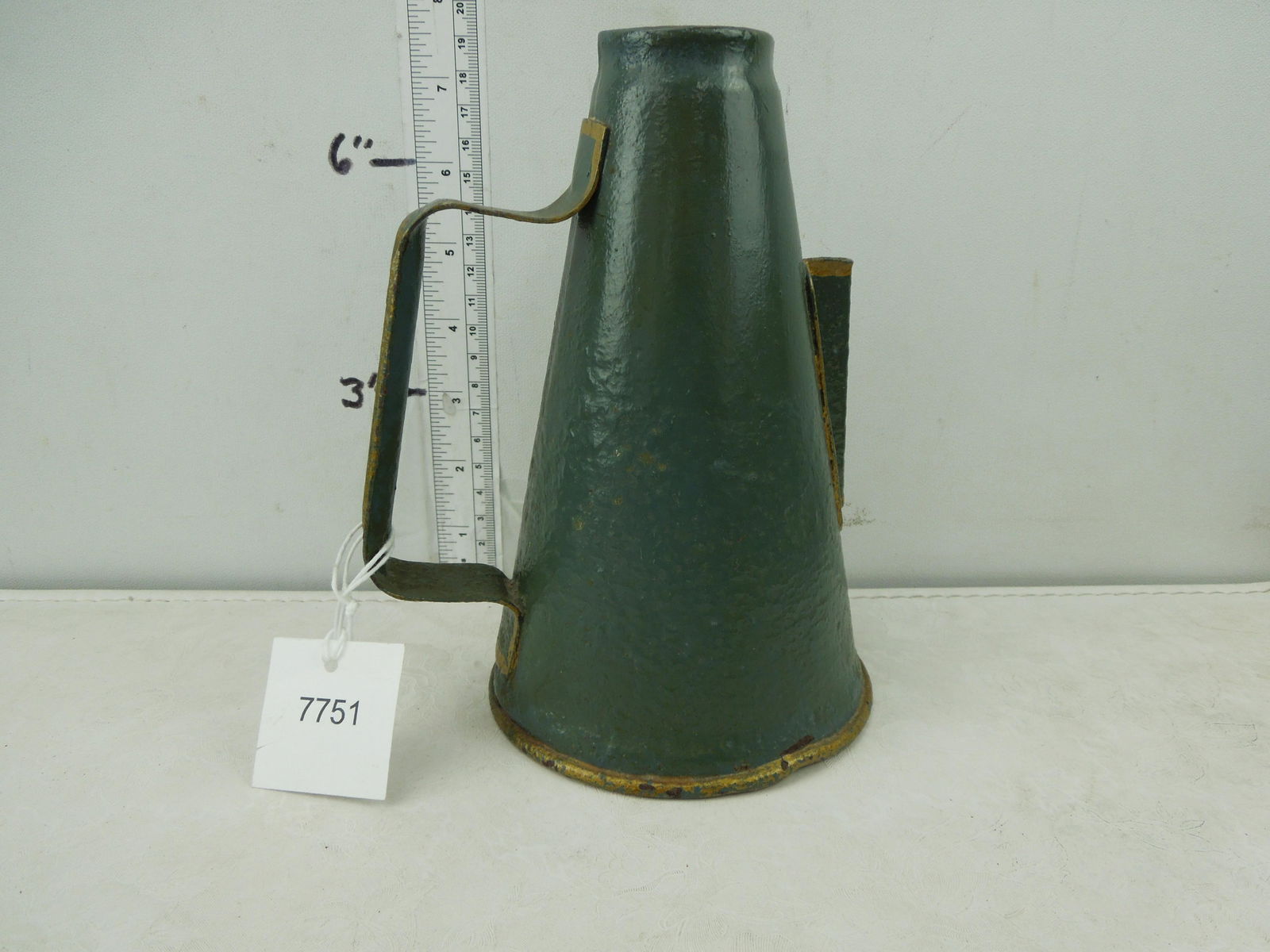 Kerosene Torch Marked B&ORR on the bottom, Used, made of sheet metal, no Wick (1 of 4)